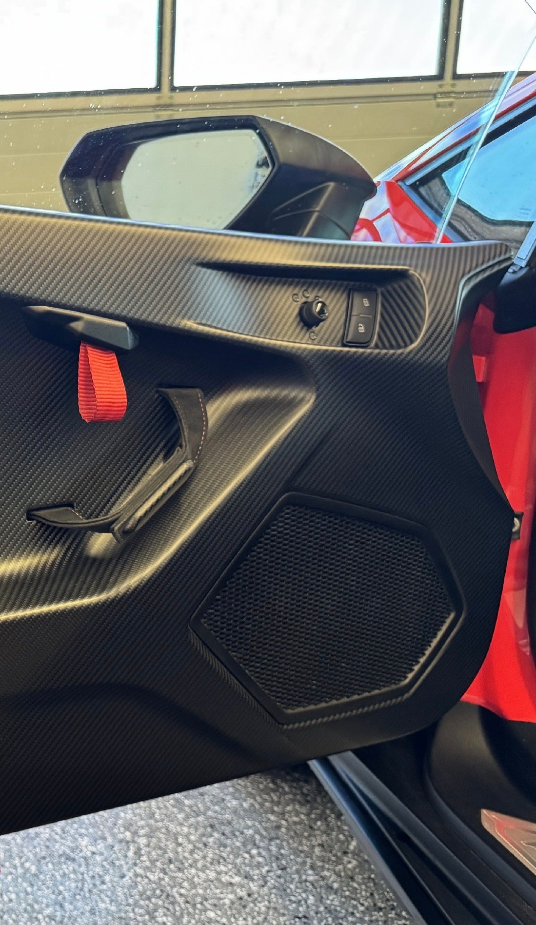 LAMBORGHINI Huracan Sterrato, volle Optionen, Carbon Türpanelen, Telemetrie, 63 Edition, Lamborghini Voll-Garantie bis Feb 2029 / 1 of 1499-image-13