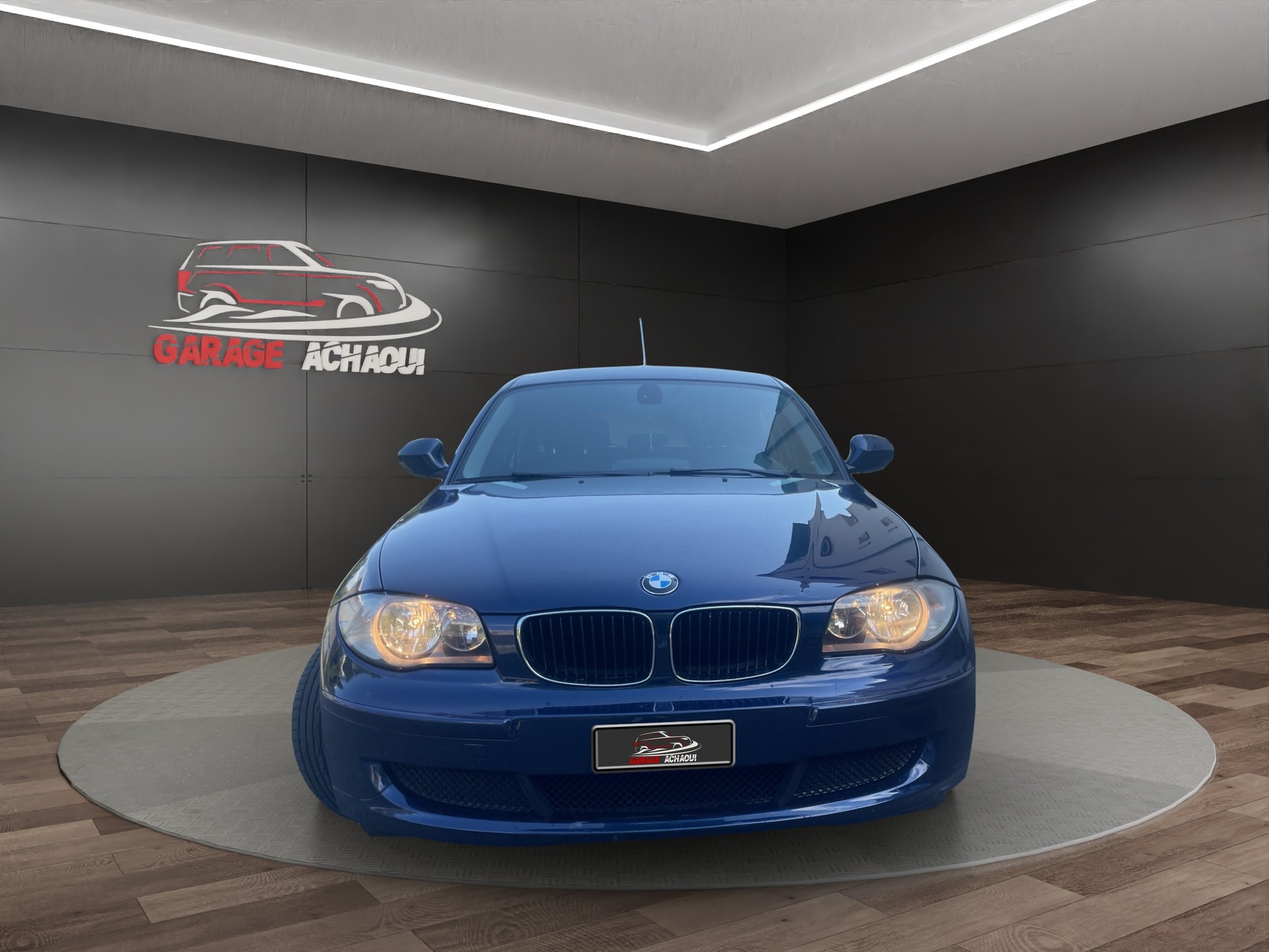 BMW 118i Dynamic Edition Steptronic-image-0