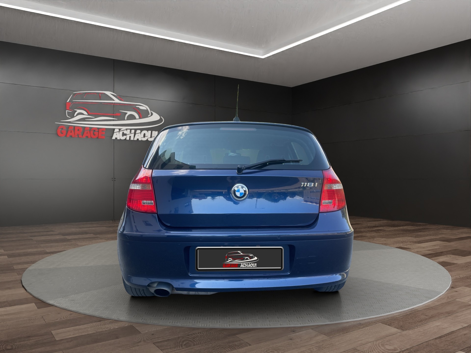 BMW 118i Dynamic Edition Steptronic-image-4