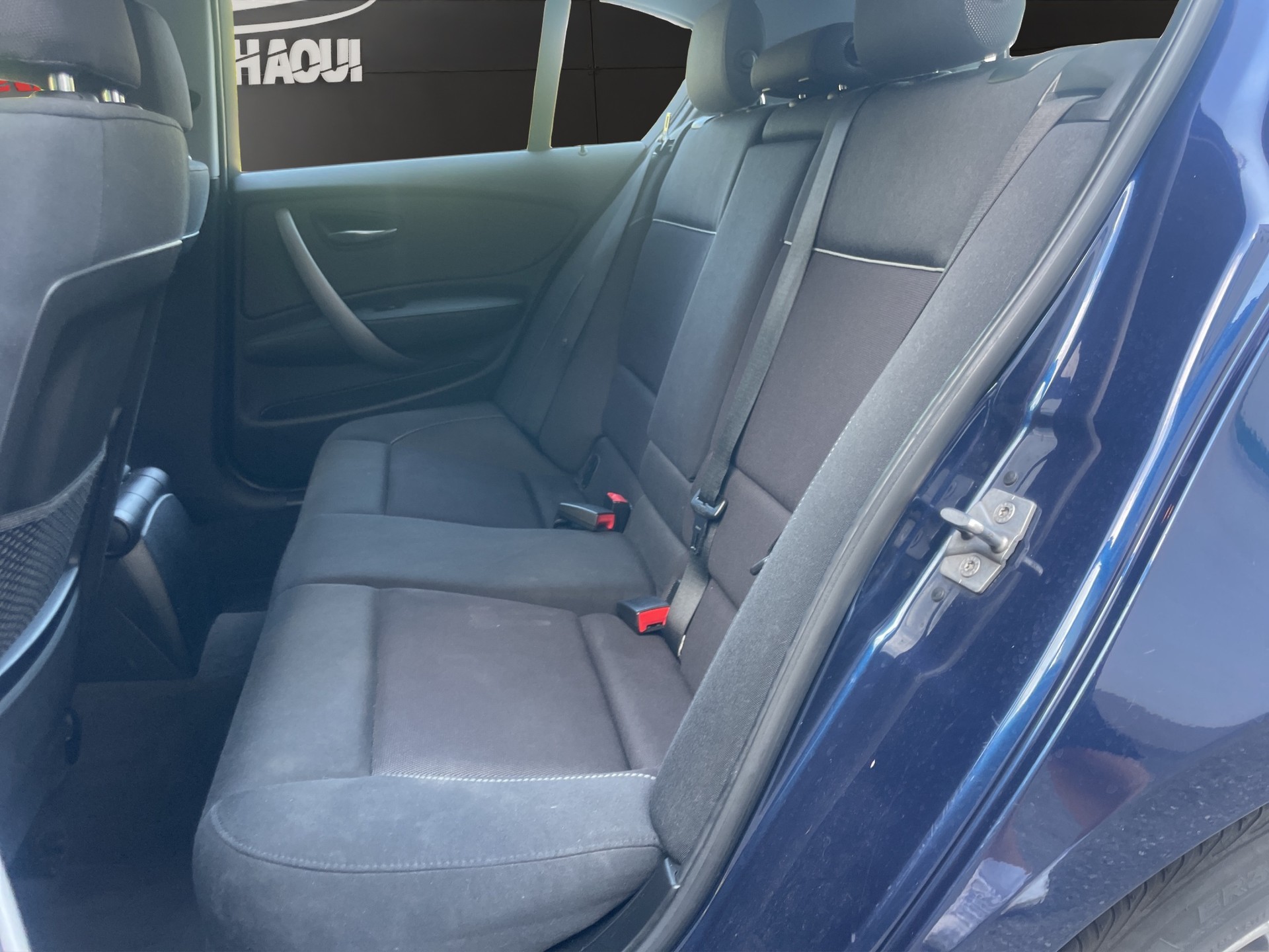BMW 118i Dynamic Edition Steptronic-image-10