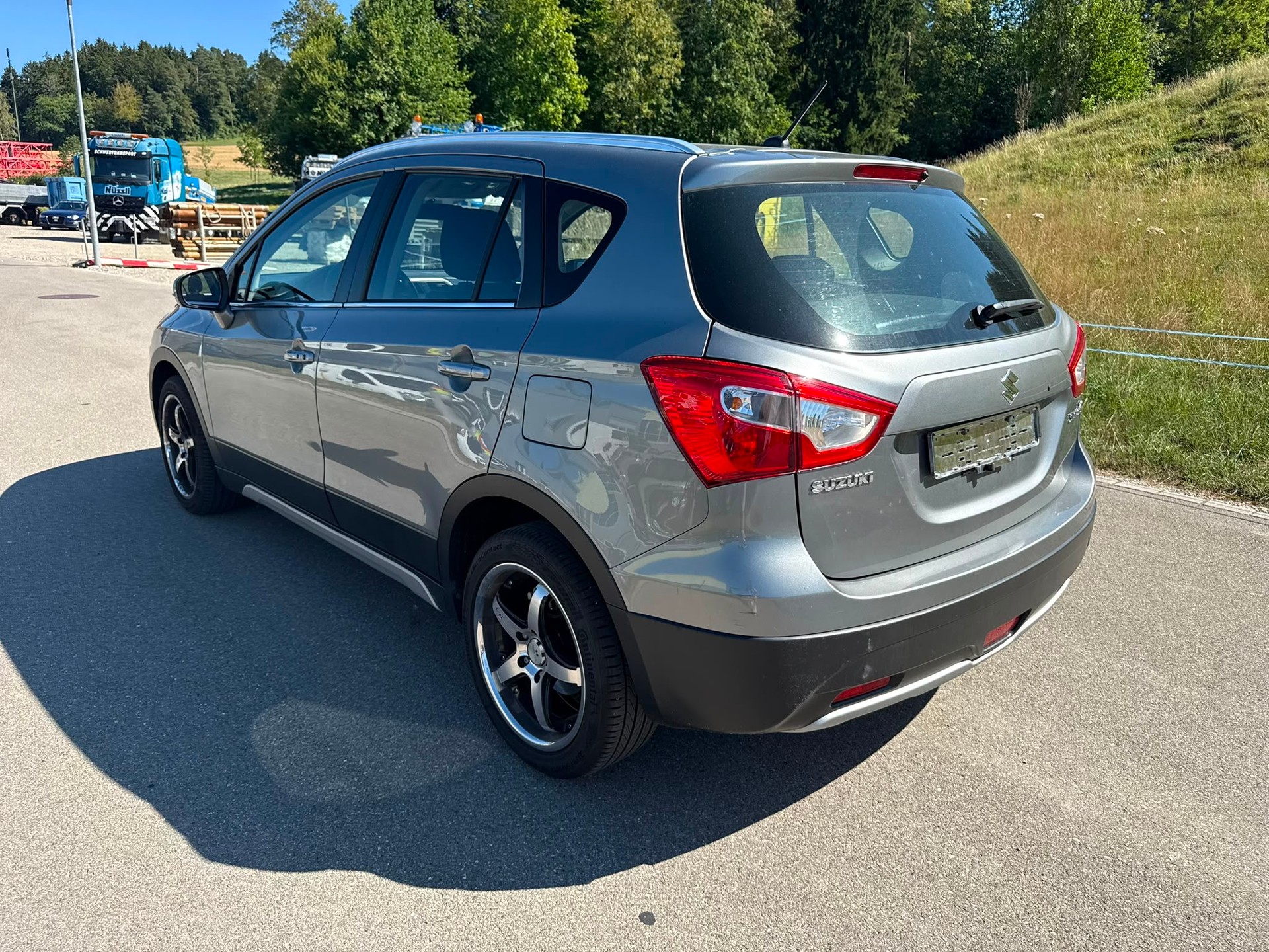 SUZUKI SX4 S-Cross 1.6 16V PizSulai 4WD CVT7-image-4
