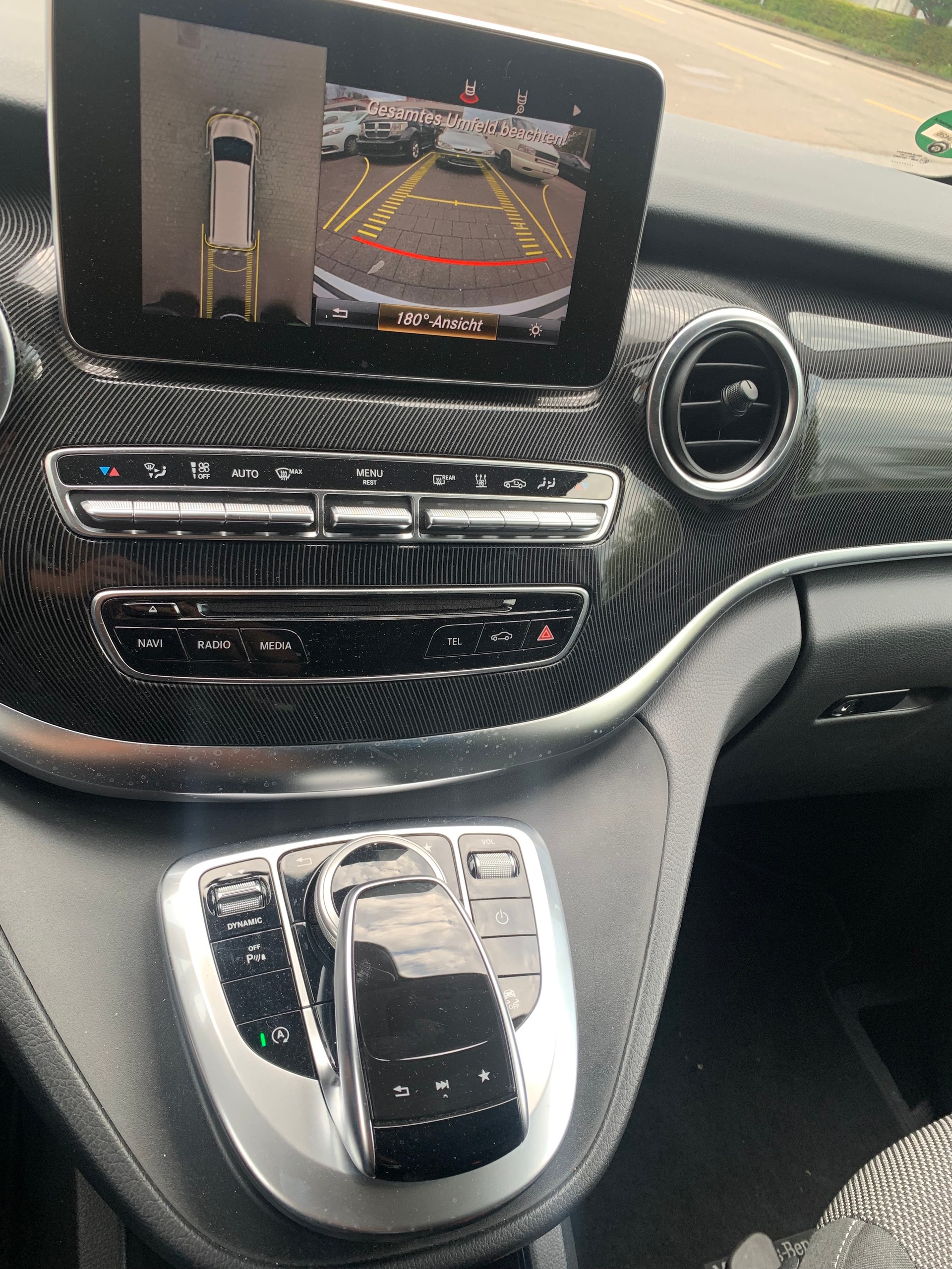 MERCEDES-BENZ V 220 d kompakt 4Matic 7G-Tronic-image-10
