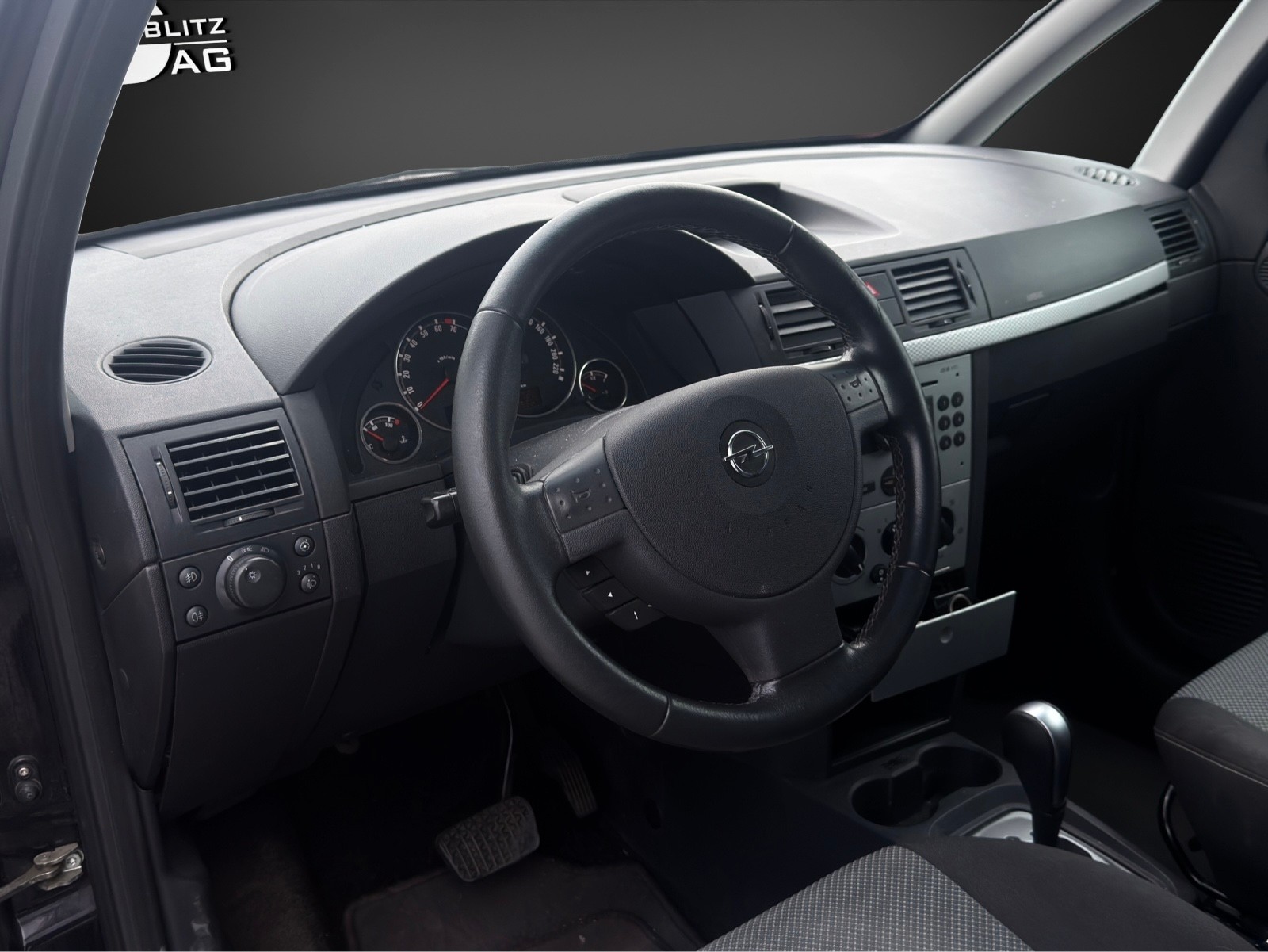 OPEL Meriva 1.8i 16V Cosmo Automatic-image-7