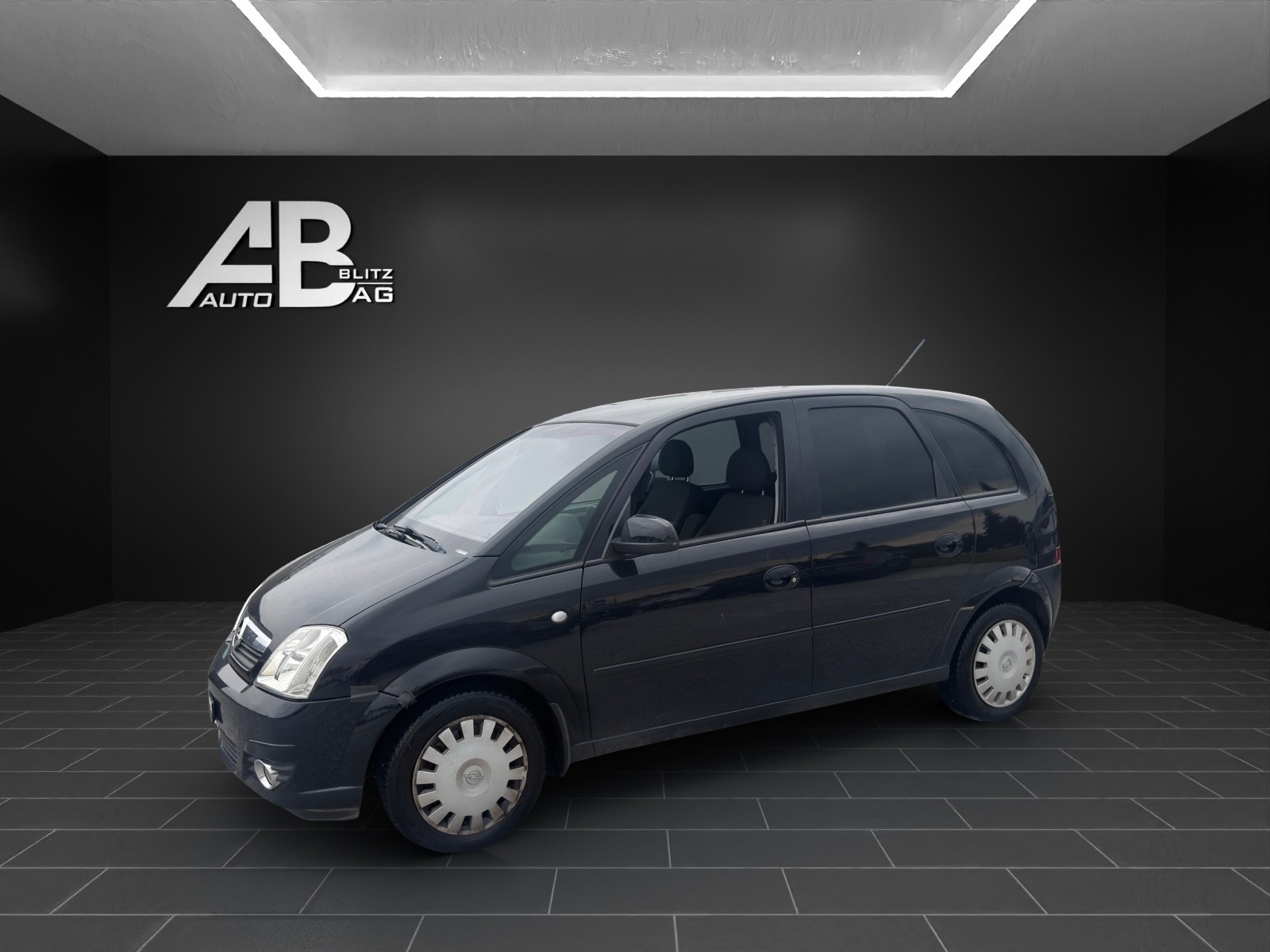 OPEL Meriva 1.8i 16V Cosmo Automatic-image-1