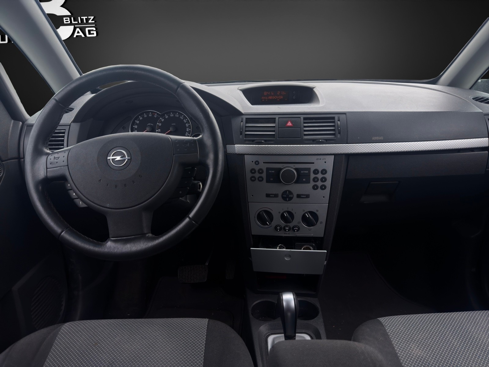 OPEL Meriva 1.8i 16V Cosmo Automatic-image-10