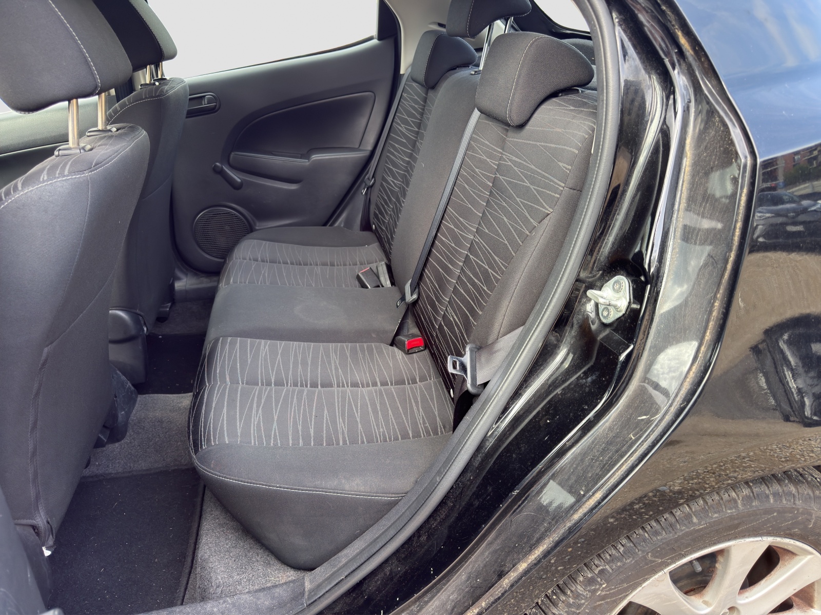 MAZDA 2 1.3i 16V Exclusive-image-14