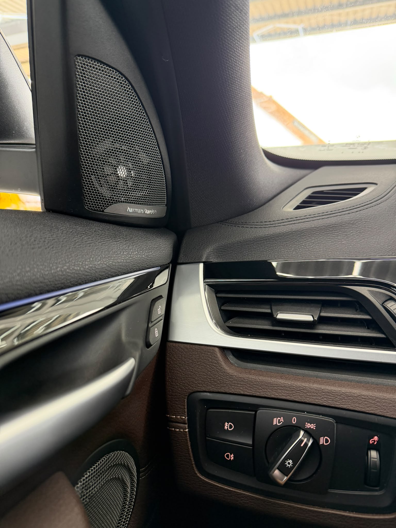 BMW X1 xDrive 25d Sport Line Steptronic-image-10