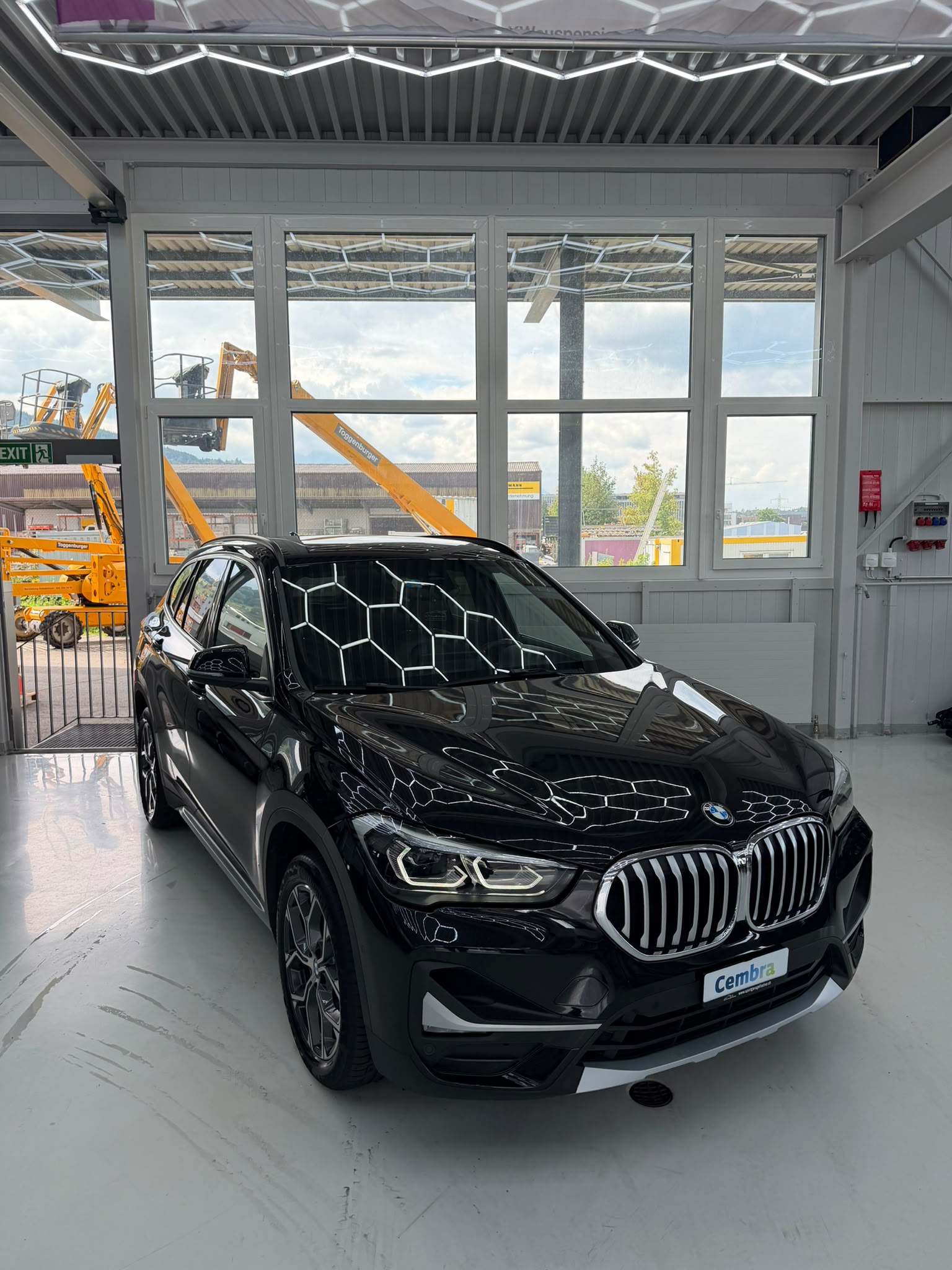 BMW X1 xDrive 25d Sport Line Steptronic-image-0