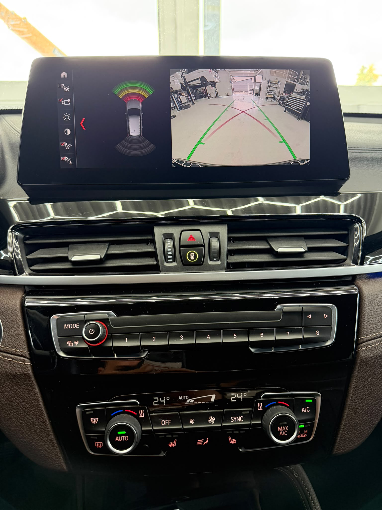 BMW X1 xDrive 25d Sport Line Steptronic-image-9
