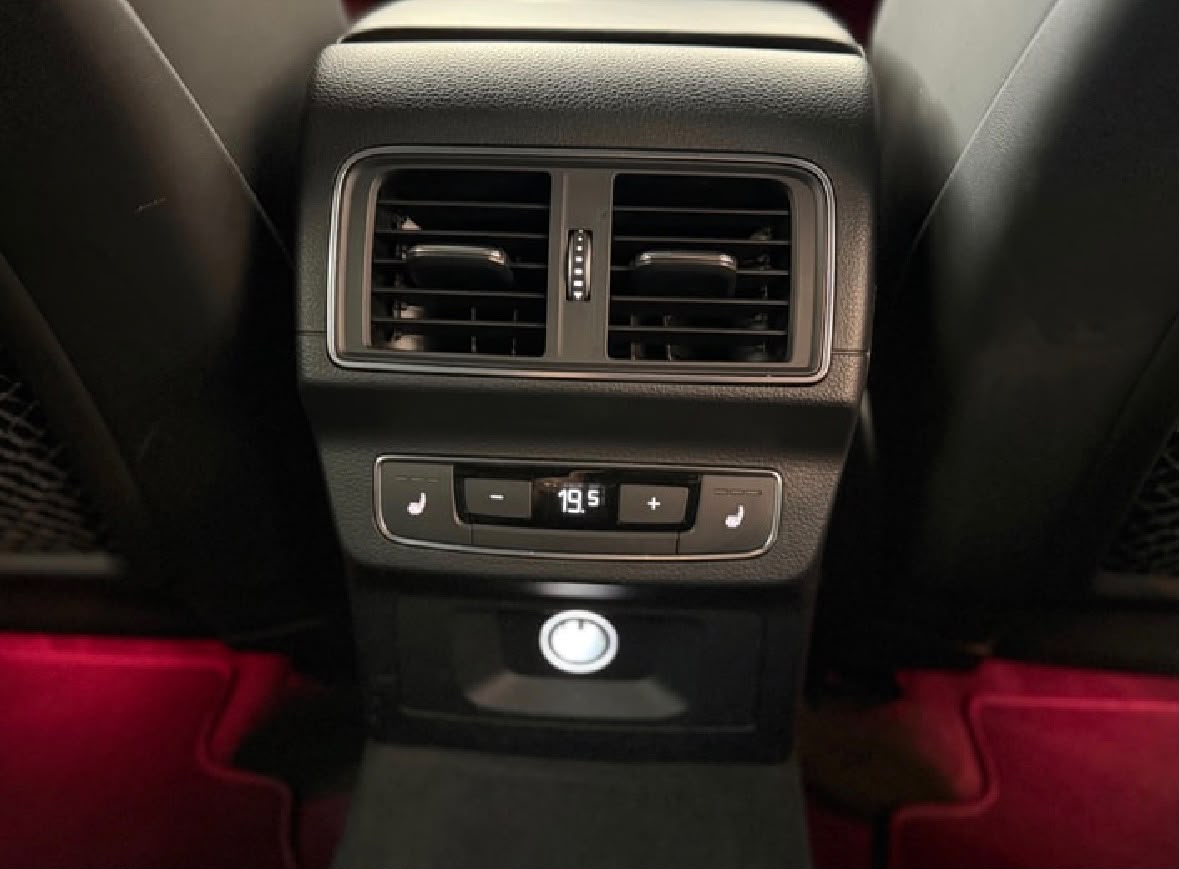 AUDI 2.0 TFSI Design qu. S-Tronic-image-6