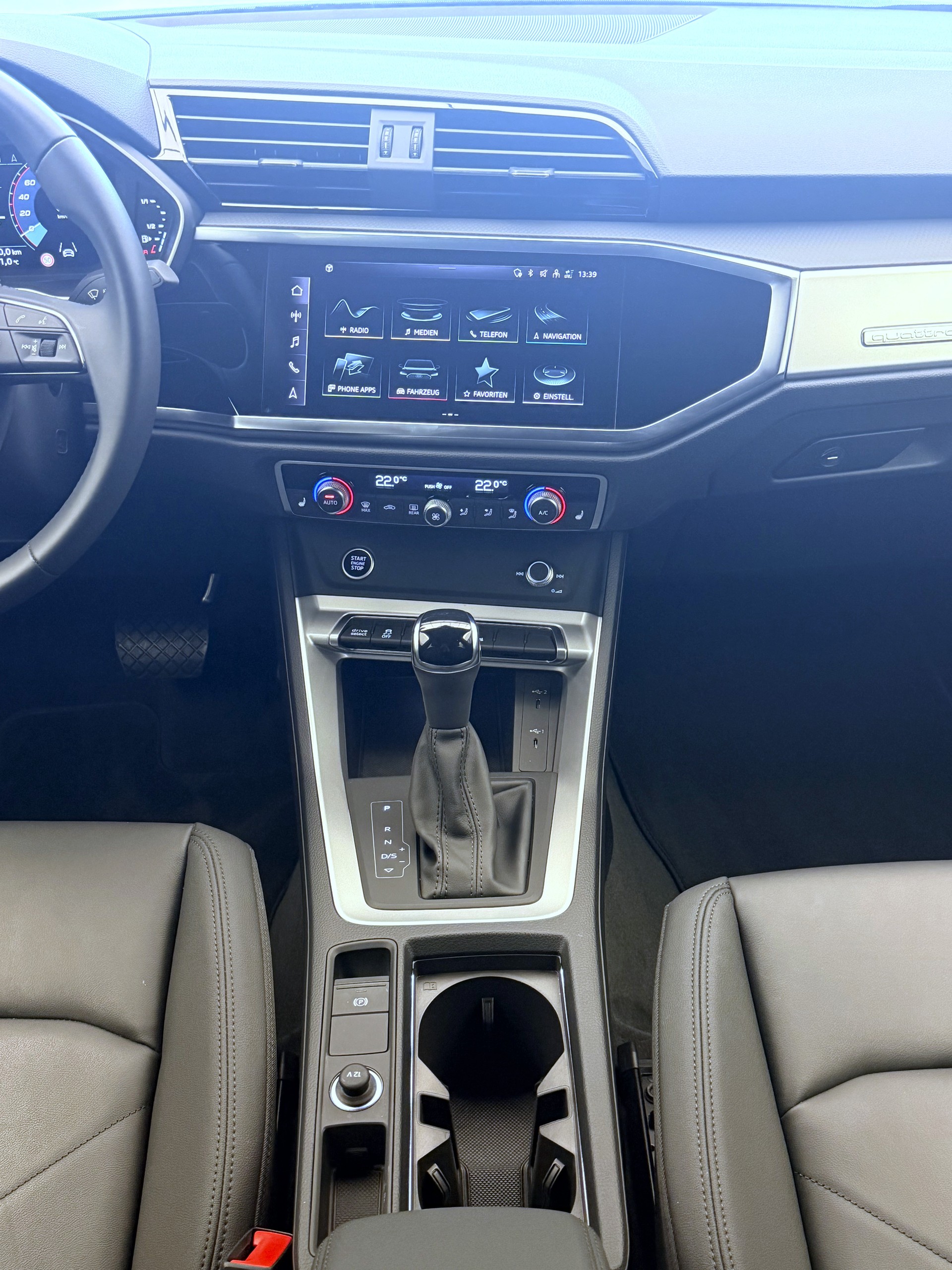 AUDI Q3 45 TFSI advanced quattro S-tronic-image-7