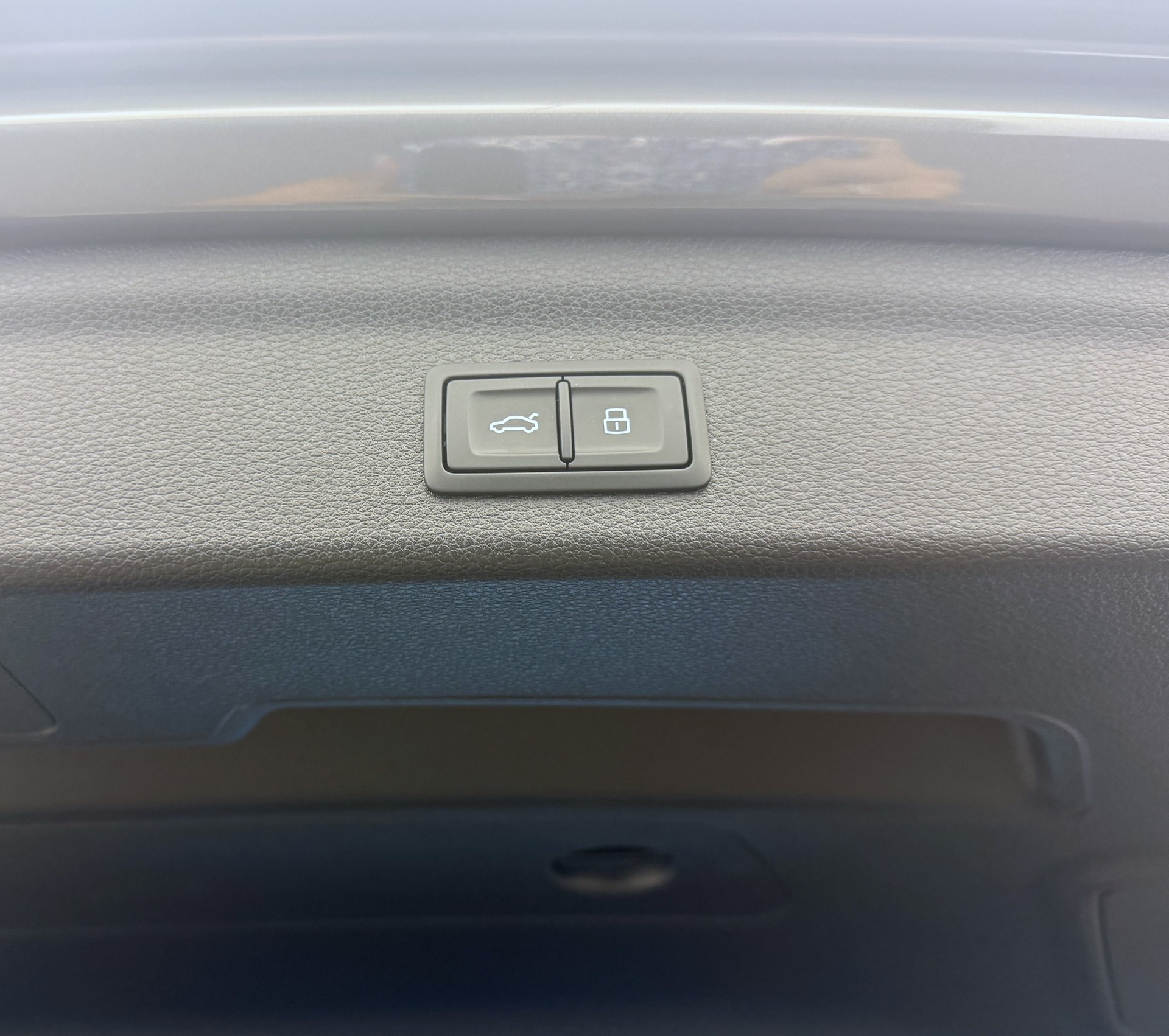 AUDI Q3 45 TFSI advanced quattro S-tronic-image-17