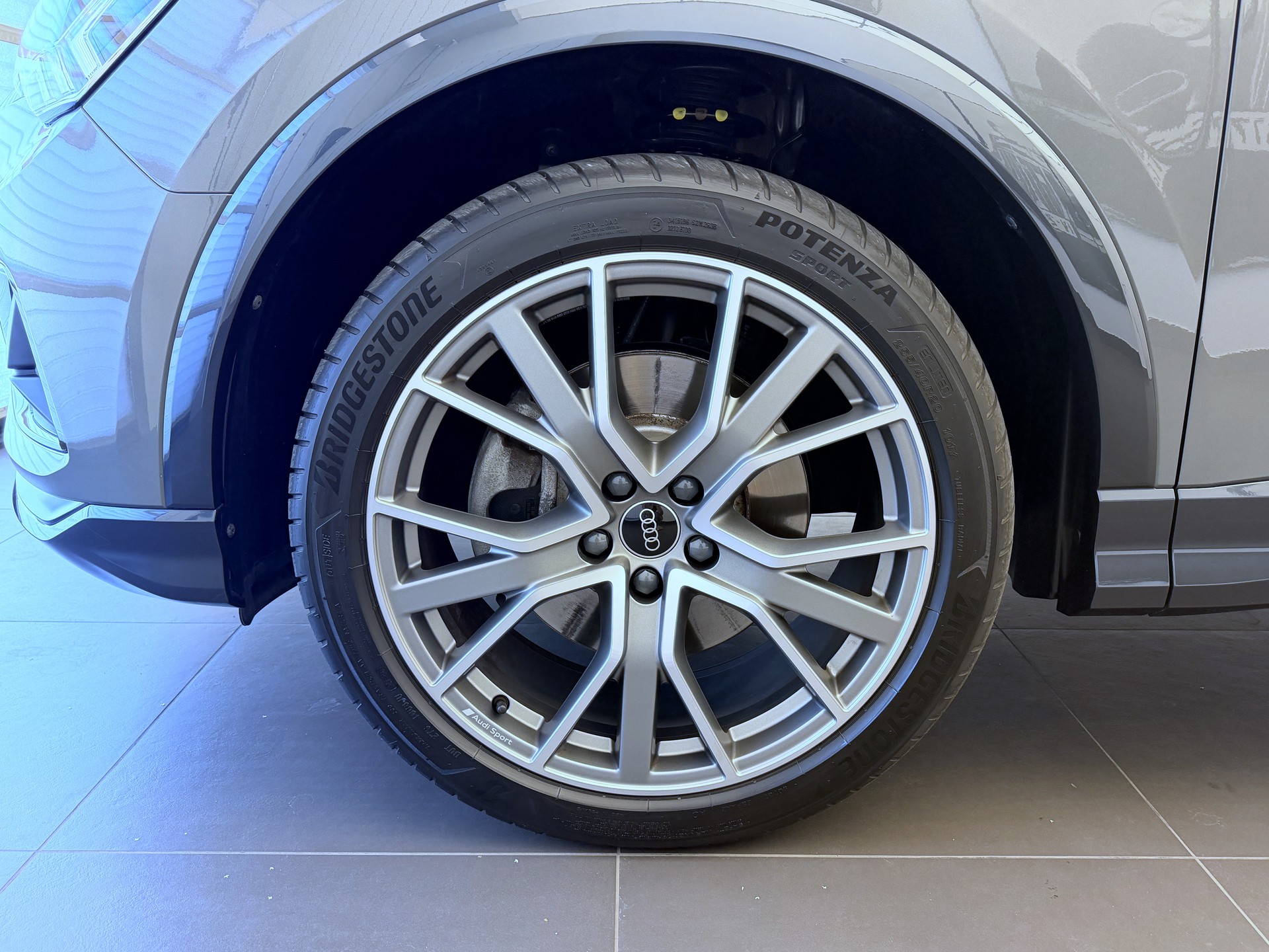 AUDI Q3 45 TFSI advanced quattro S-tronic-image-2