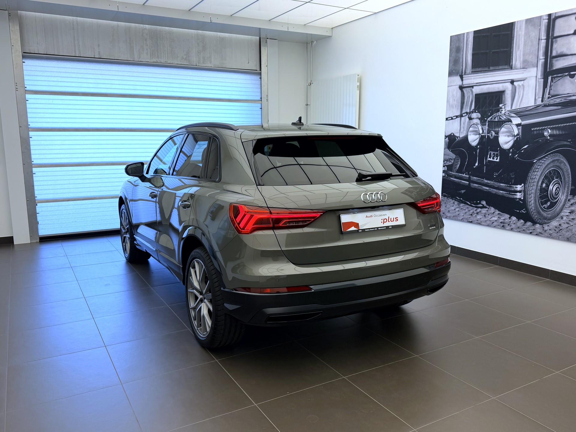 AUDI Q3 45 TFSI advanced quattro S-tronic-image-18