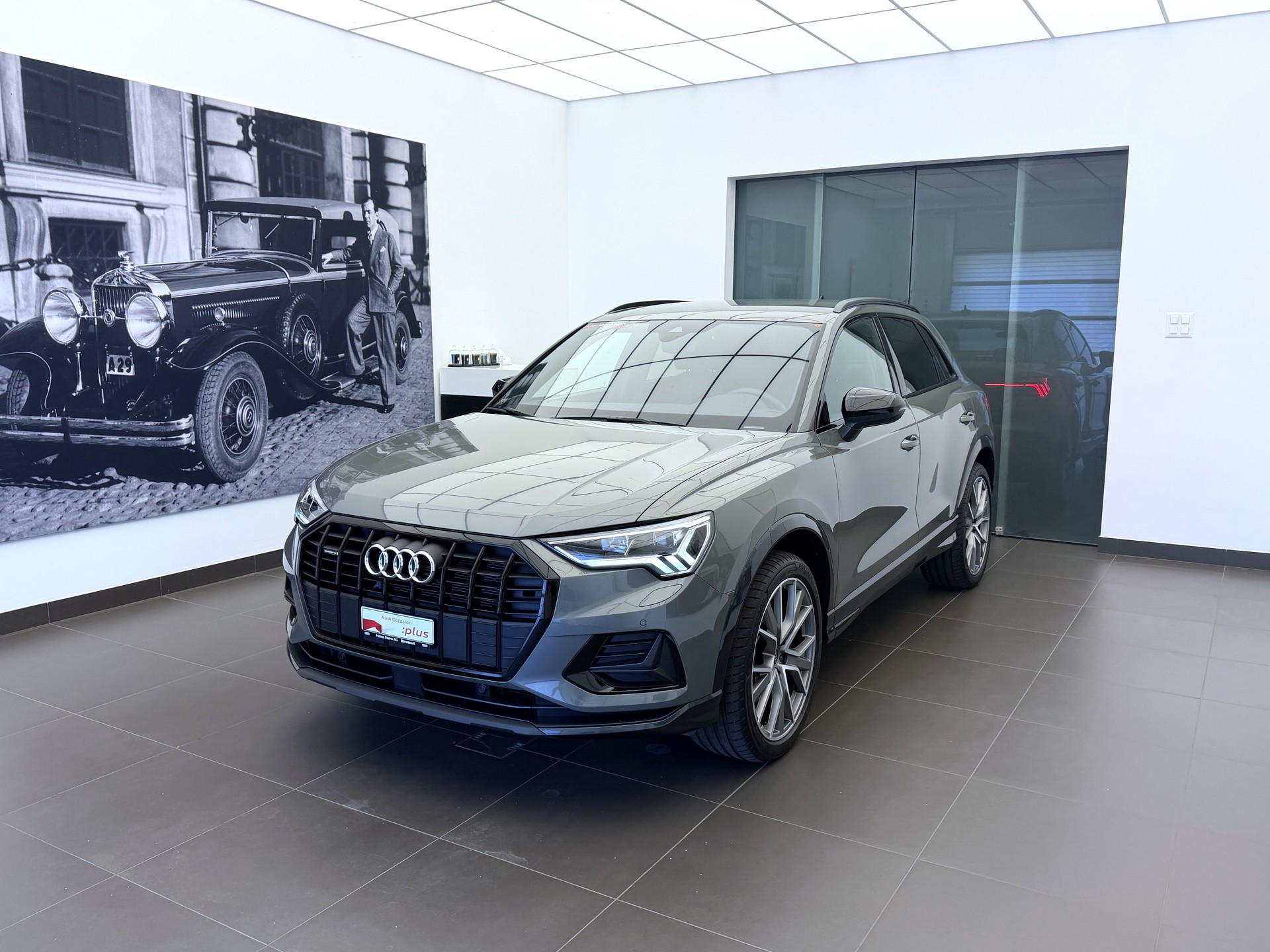 AUDI Q3 45 TFSI advanced quattro S-tronic-image-0