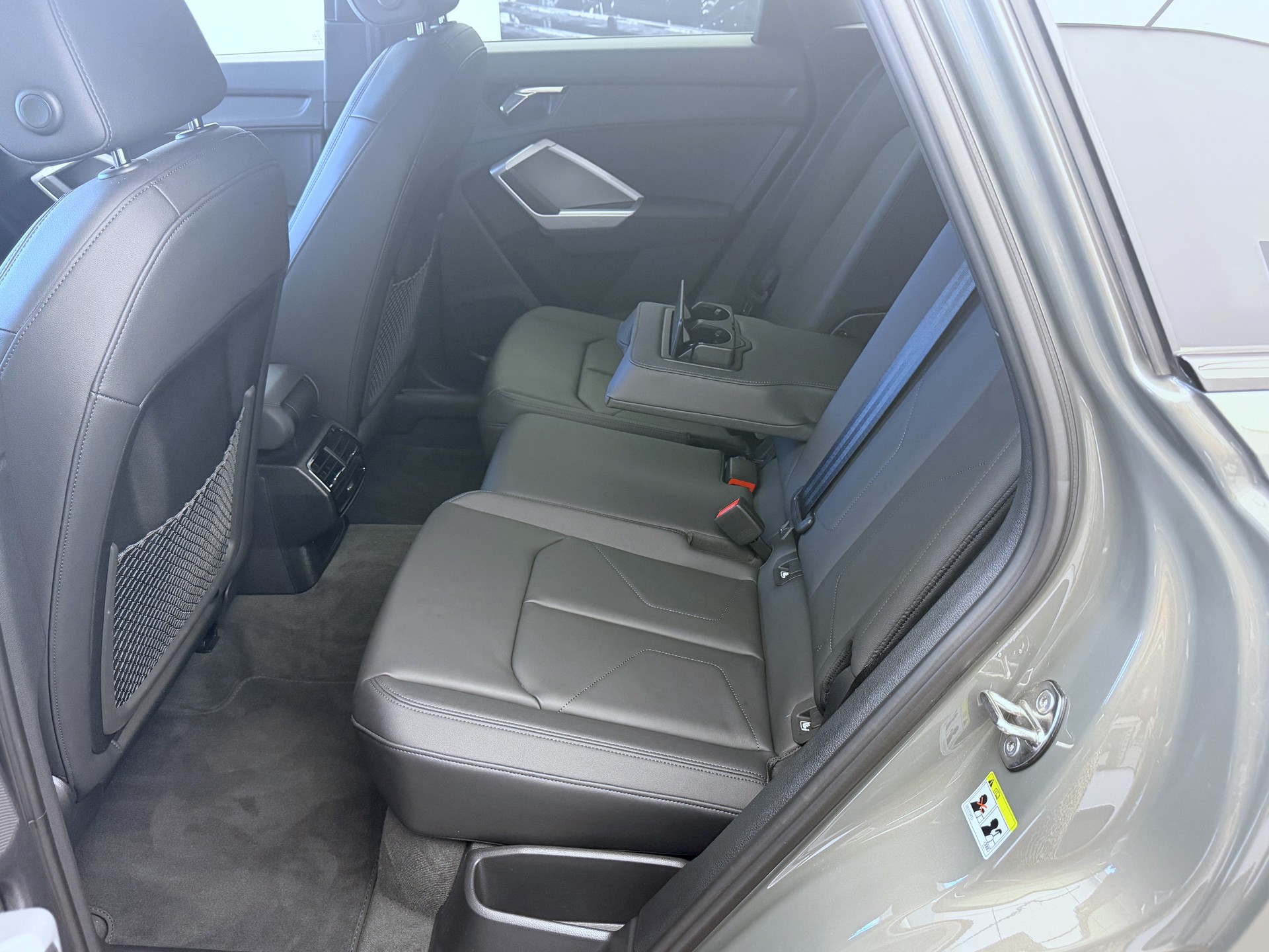 AUDI Q3 45 TFSI advanced quattro S-tronic-image-14
