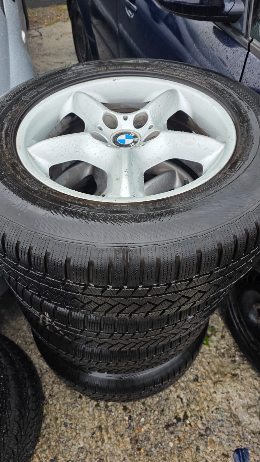 BMW X5 3.0i-image-12