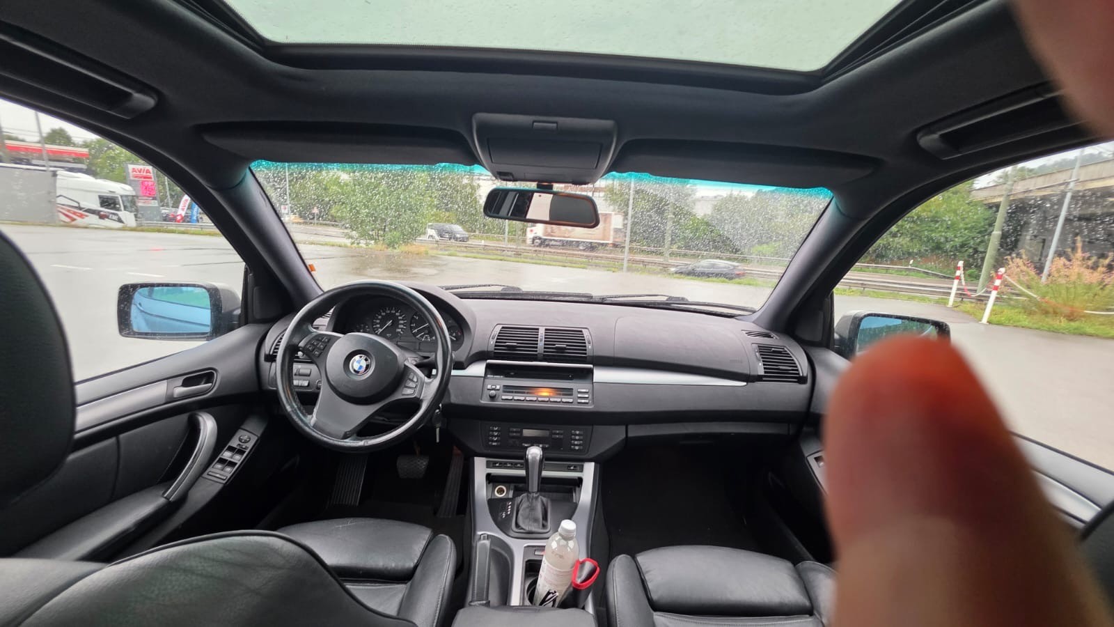 BMW X5 3.0i-image-7