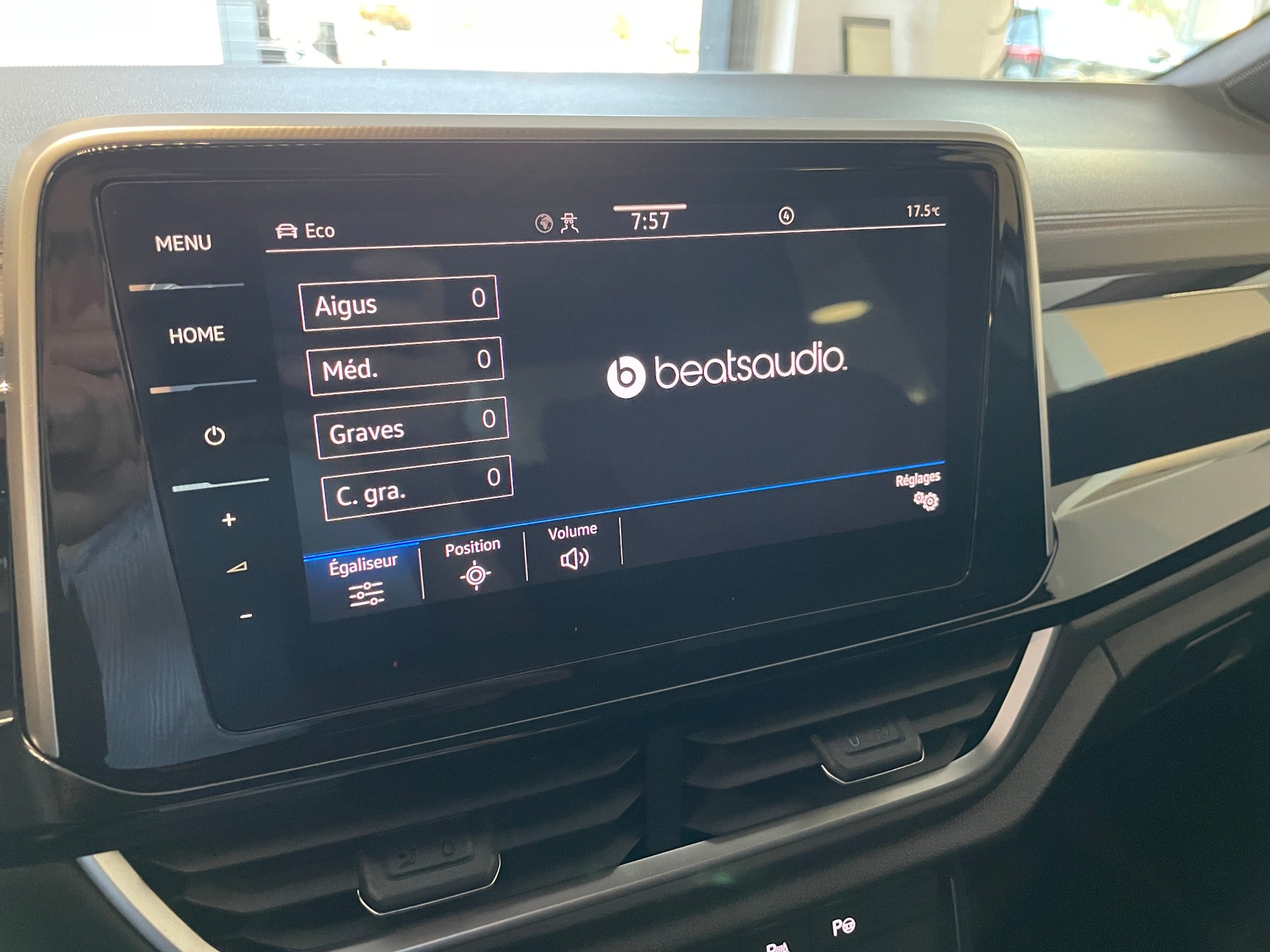 VW T-Roc 2.0 TSI R DSG 4Motion-image-19