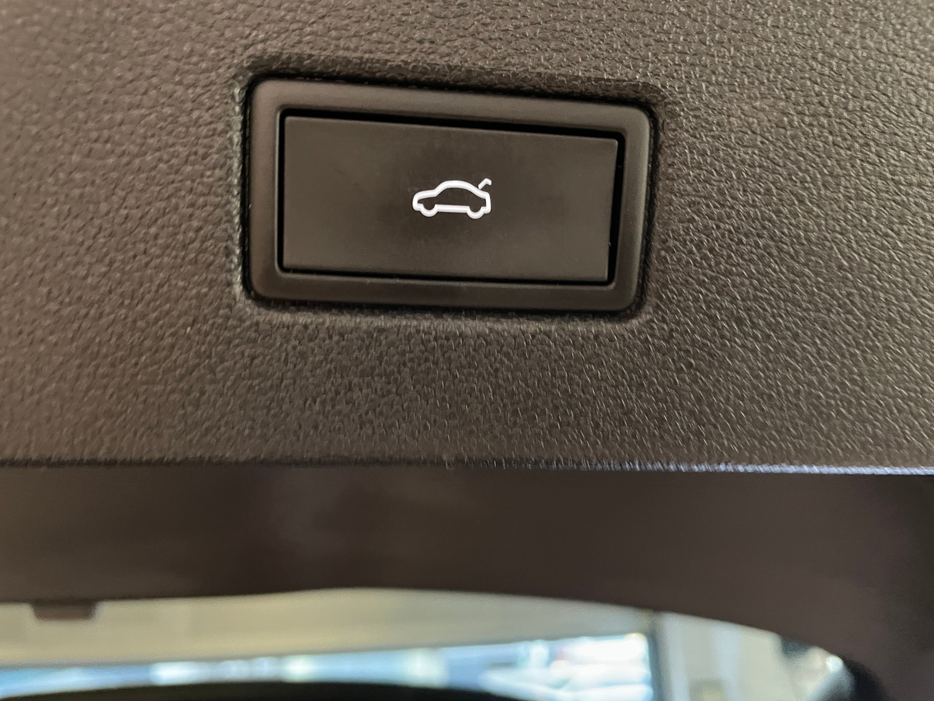 VW T-Roc 2.0 TSI R DSG 4Motion-image-9