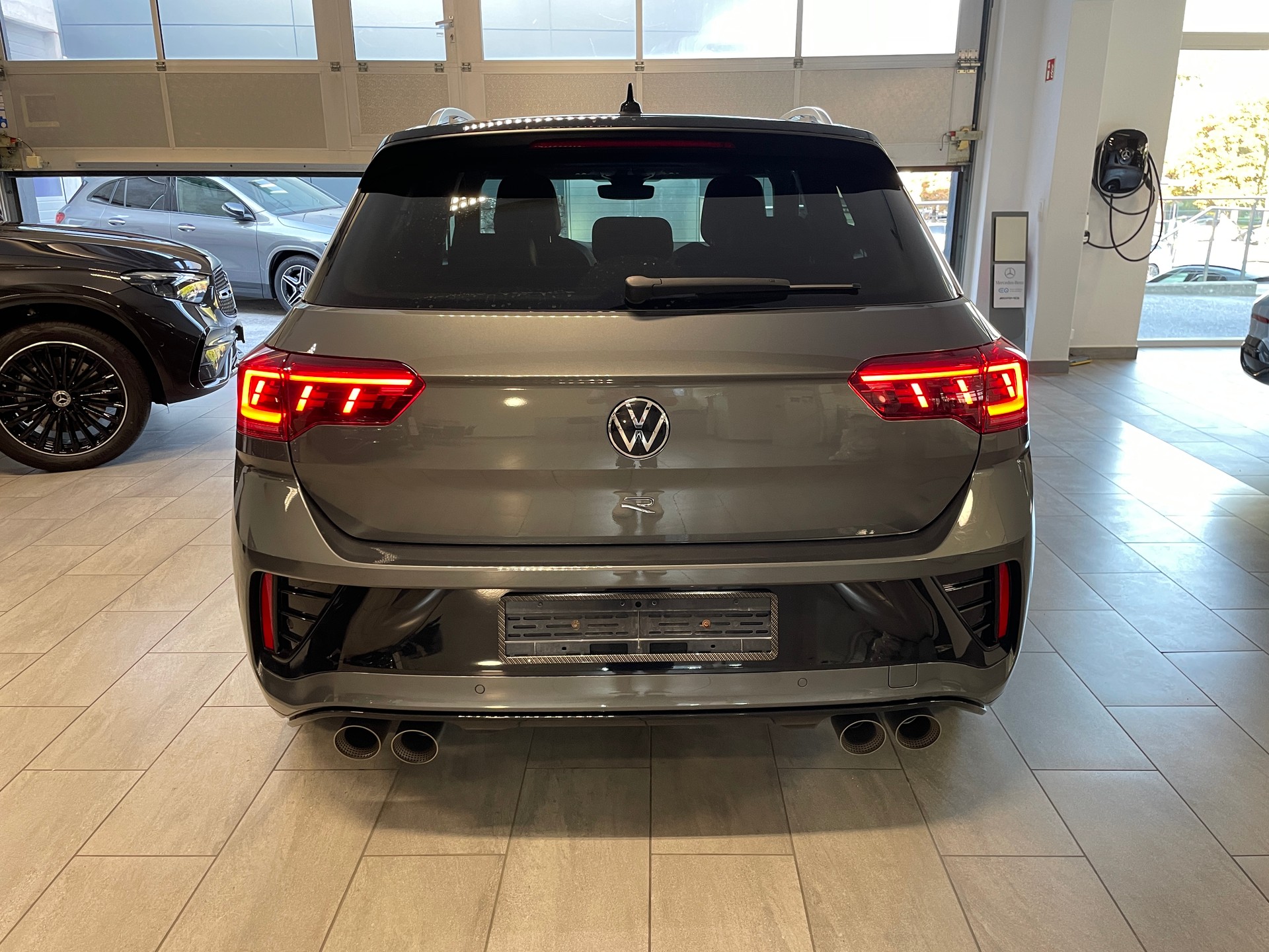 VW T-Roc 2.0 TSI R DSG 4Motion-image-6