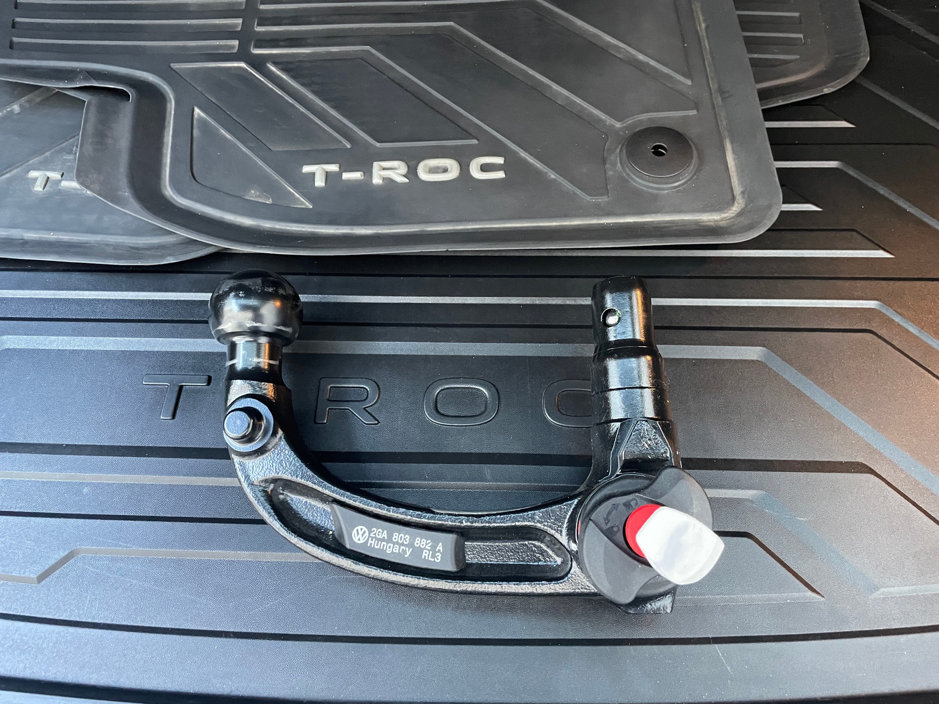 VW T-Roc 2.0 TSI R DSG 4Motion-image-26