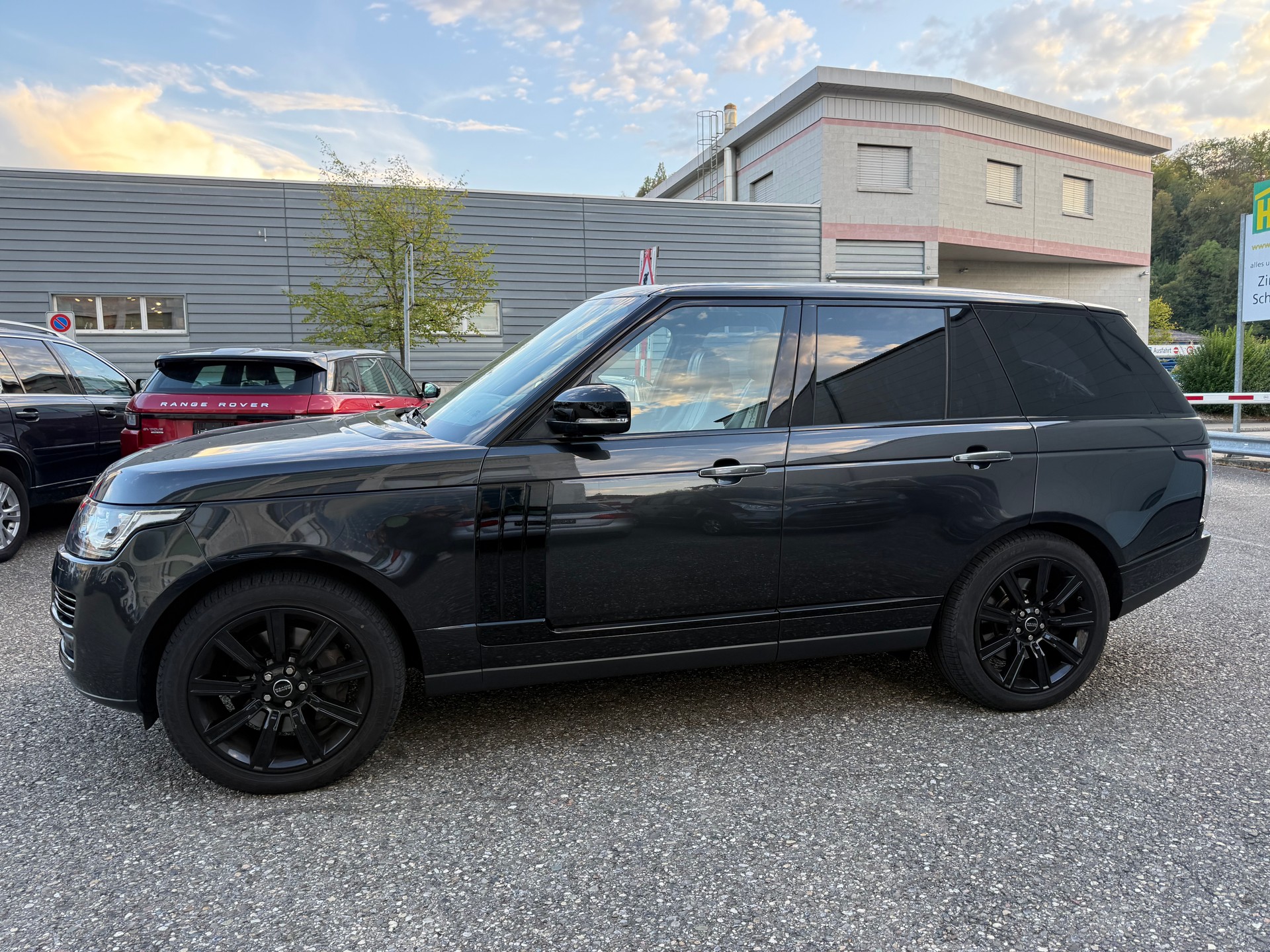 LAND ROVER Range Rover 4.4 SDV8 Autobiography Automatic-image-0