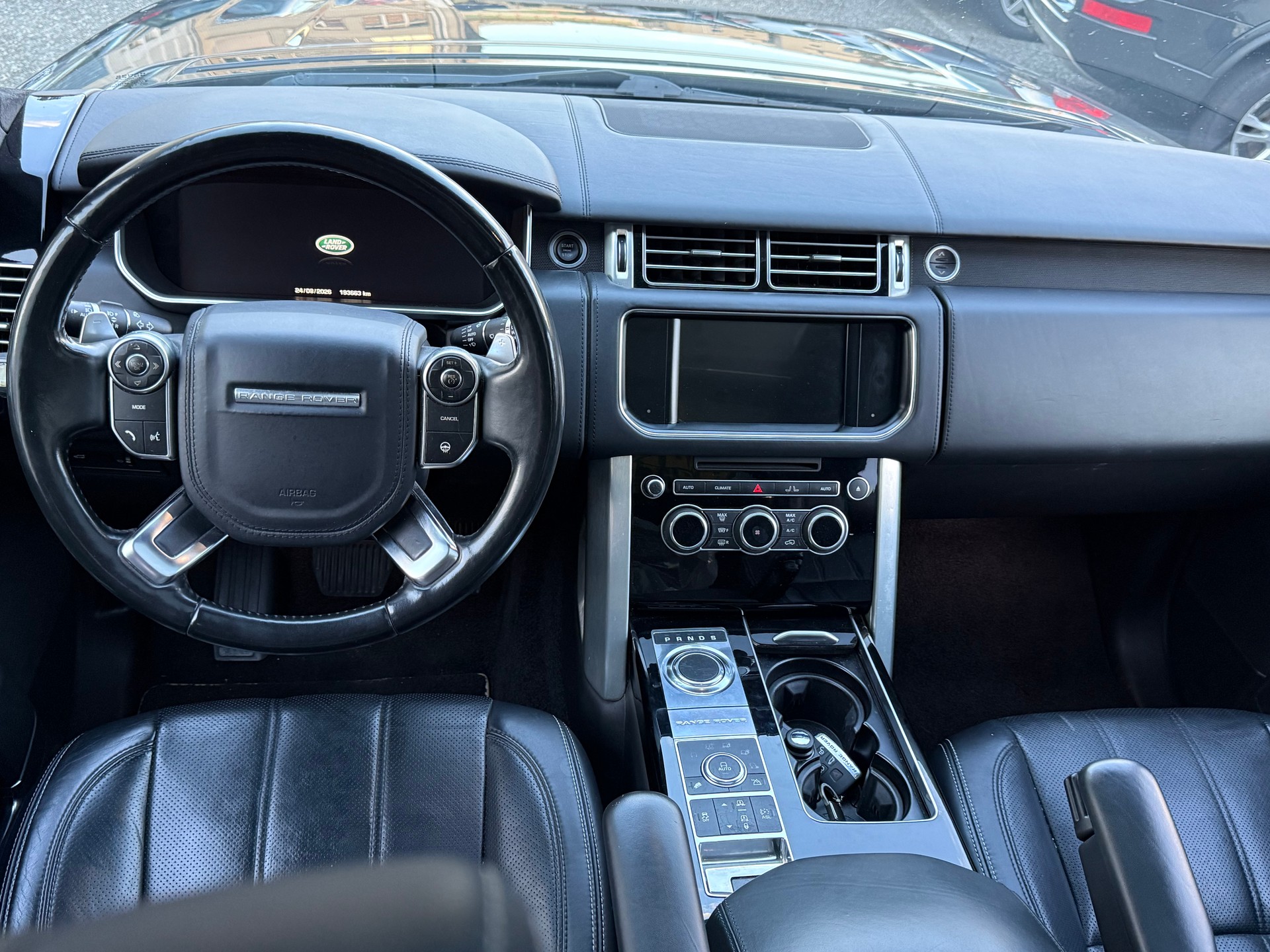LAND ROVER Range Rover 4.4 SDV8 Autobiography Automatic-image-16