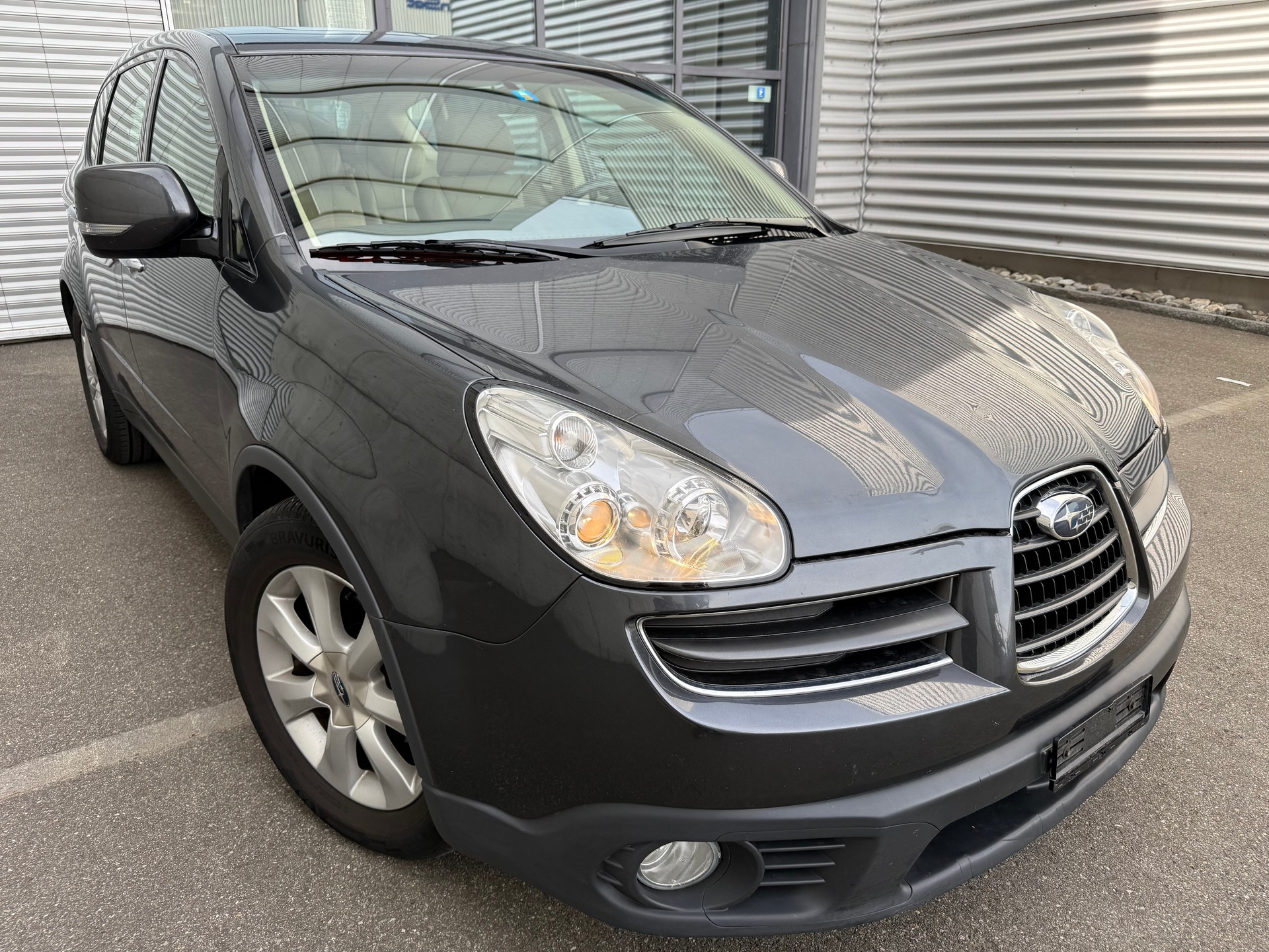 SUBARU Tribeca 3.0 AWD Executive-image-2