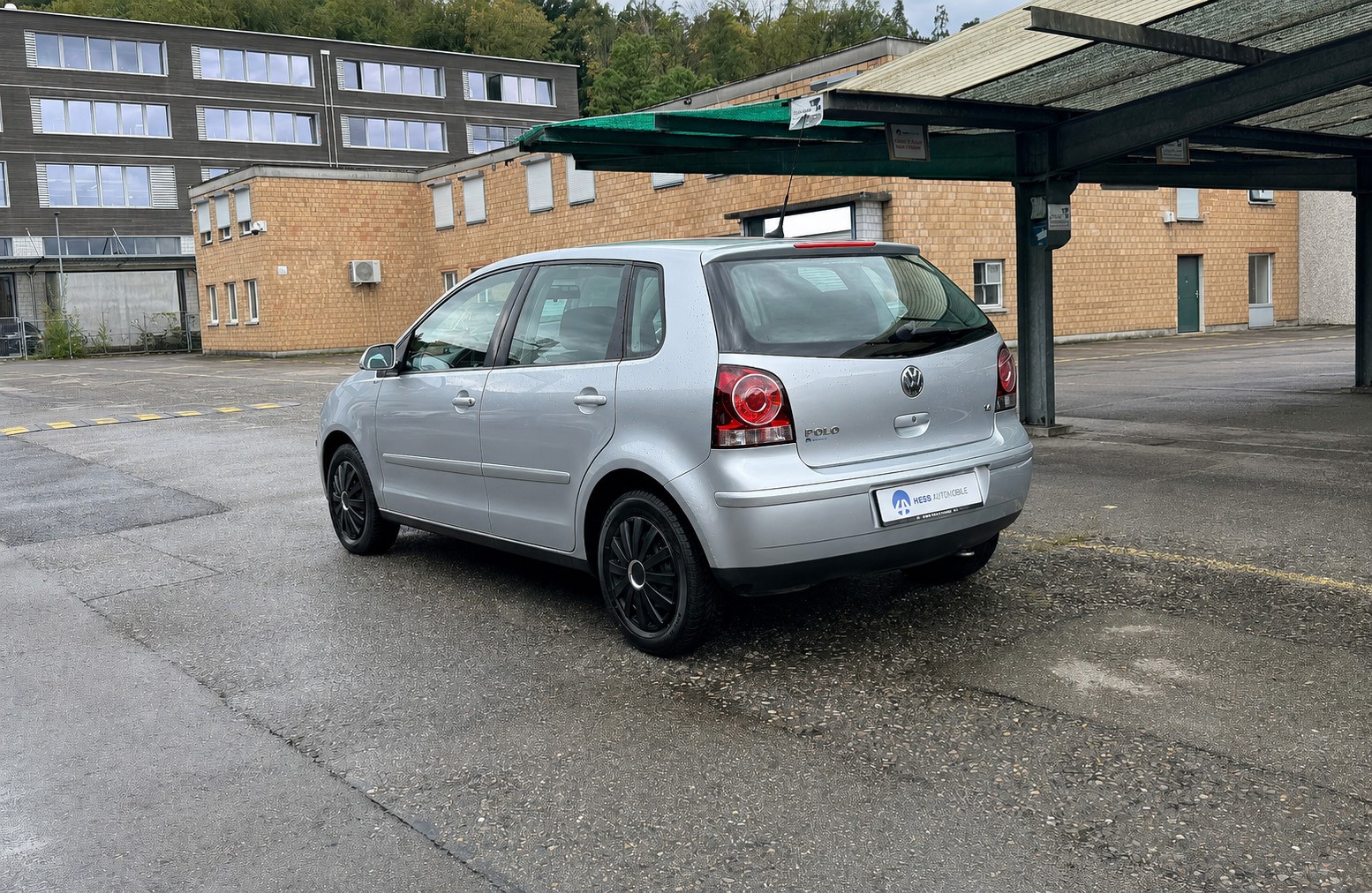 VW Polo 1.4 16V Trendline Automatic-image-3