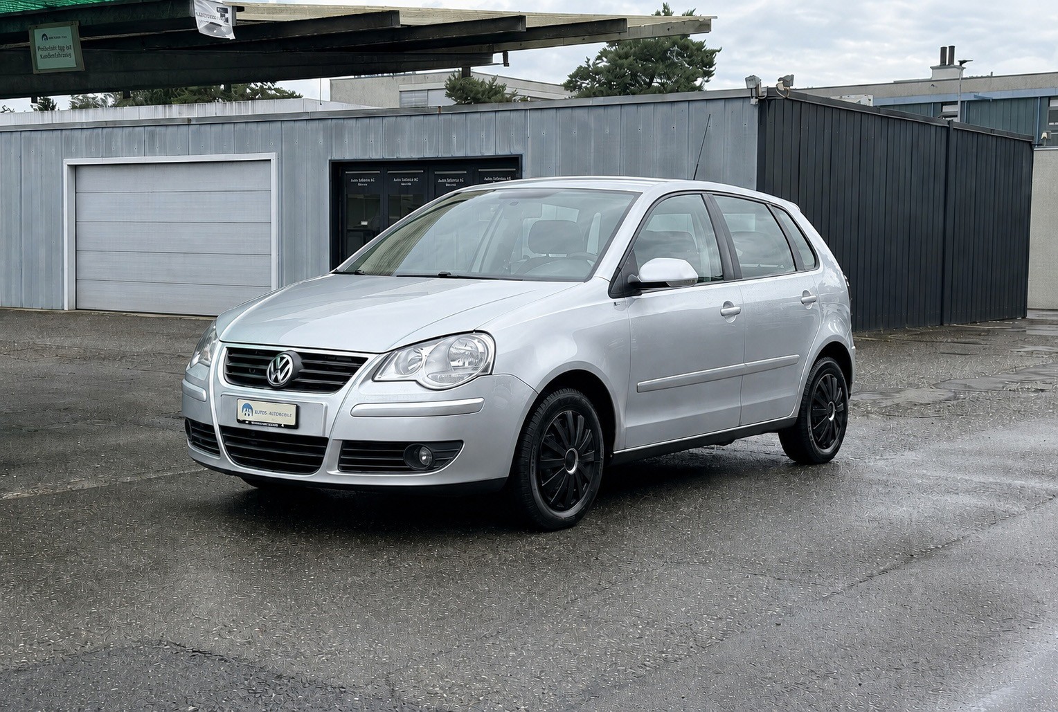 VW Polo 1.4 16V Trendline Automatic-image-0