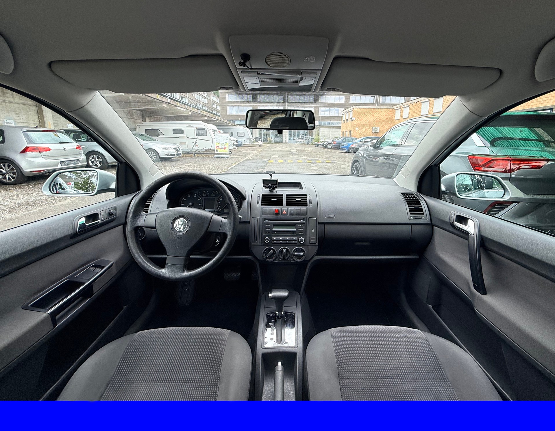 VW Polo 1.4 16V Trendline Automatic-image-10