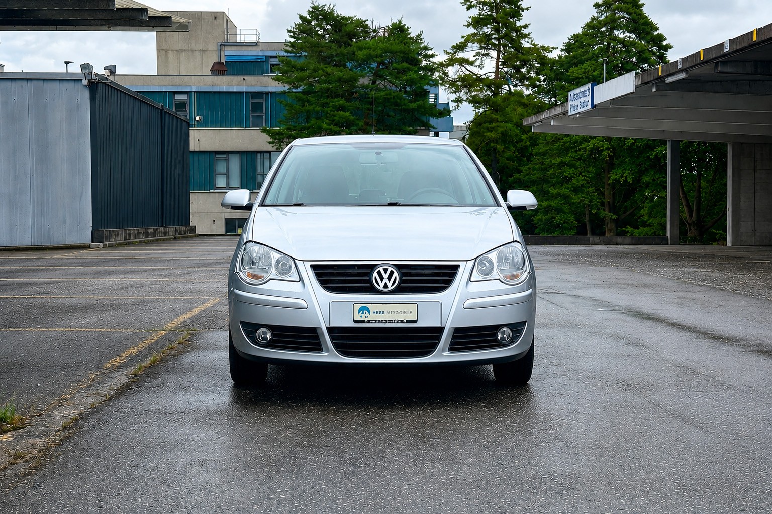 VW Polo 1.4 16V Trendline Automatic-image-12