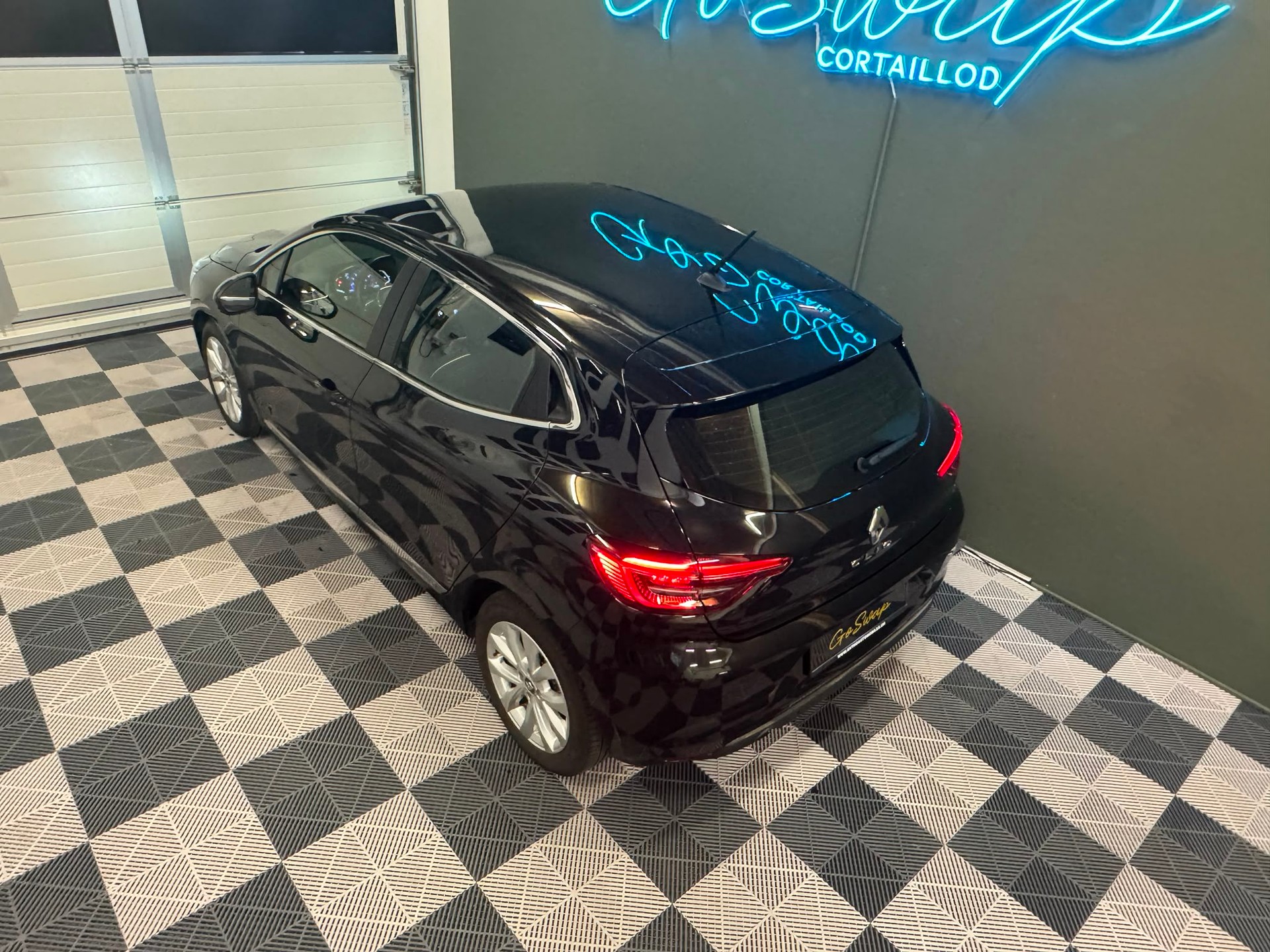 RENAULT Clio 1.0 Intens-image-2