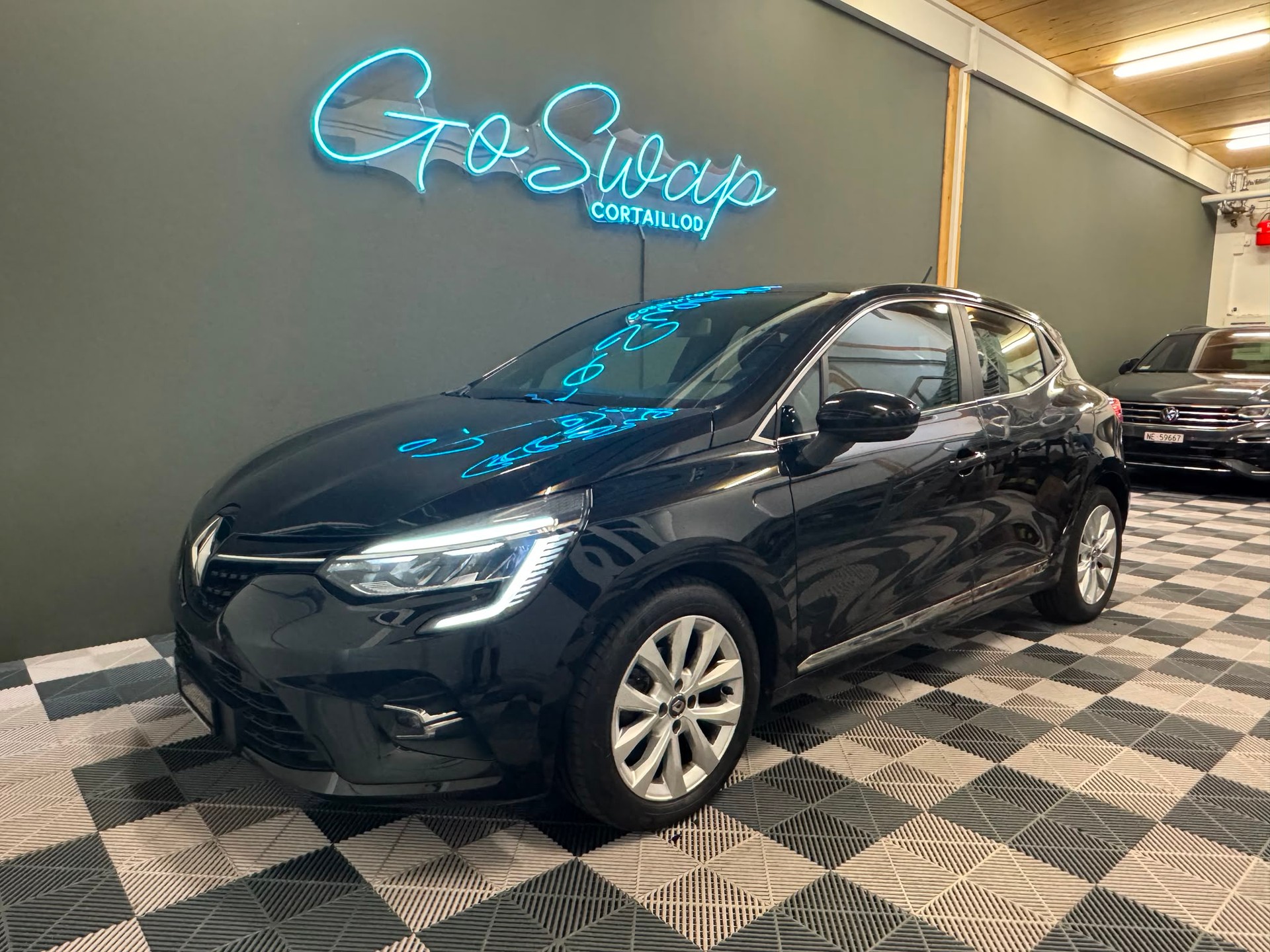 RENAULT Clio 1.0 Intens-image-0