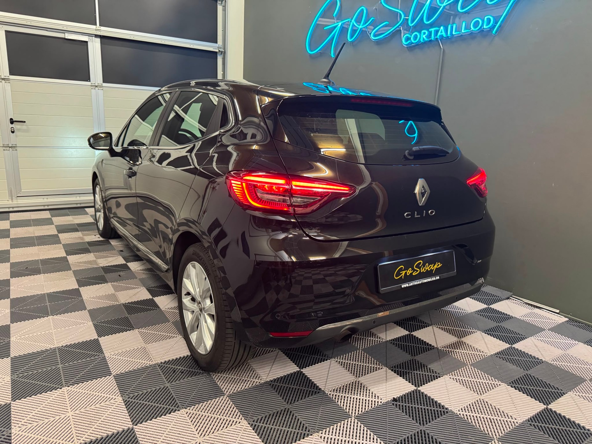 RENAULT Clio 1.0 Intens-image-3