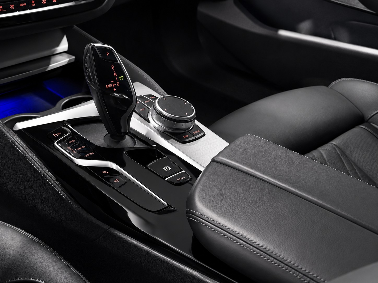 BMW 530d xDrive SAG Touring M-Sport-image-21