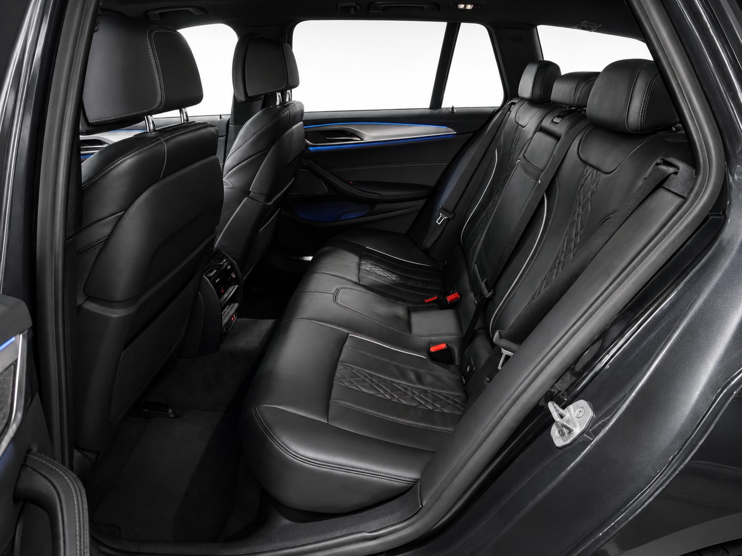 BMW 530d xDrive SAG Touring M-Sport-image-13