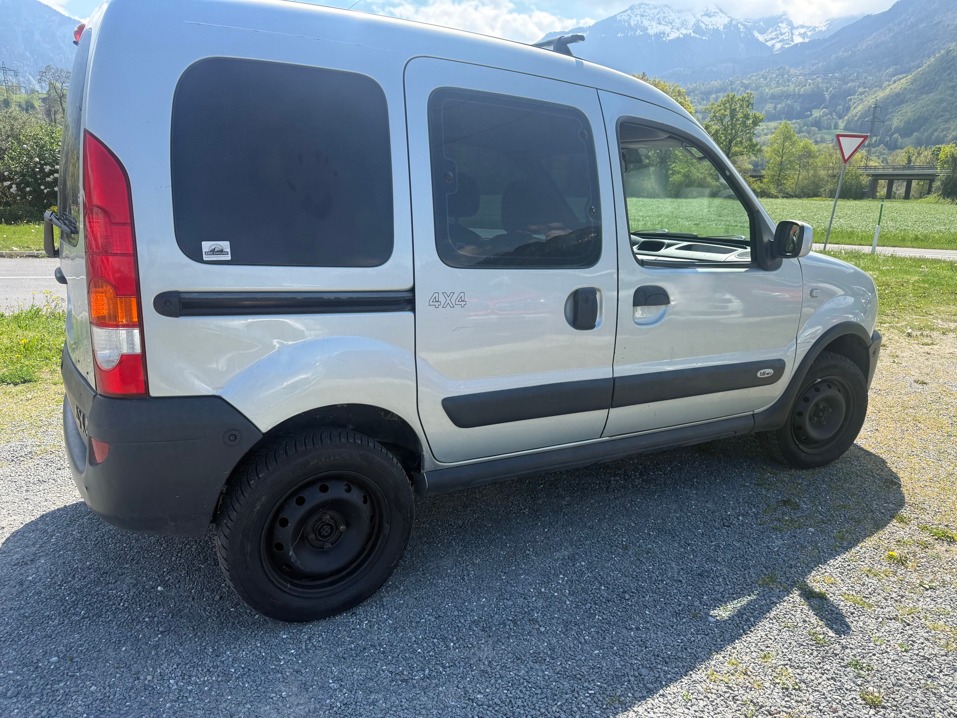 RENAULT Kangoo 1.6 16V Expression 4x4-image-2