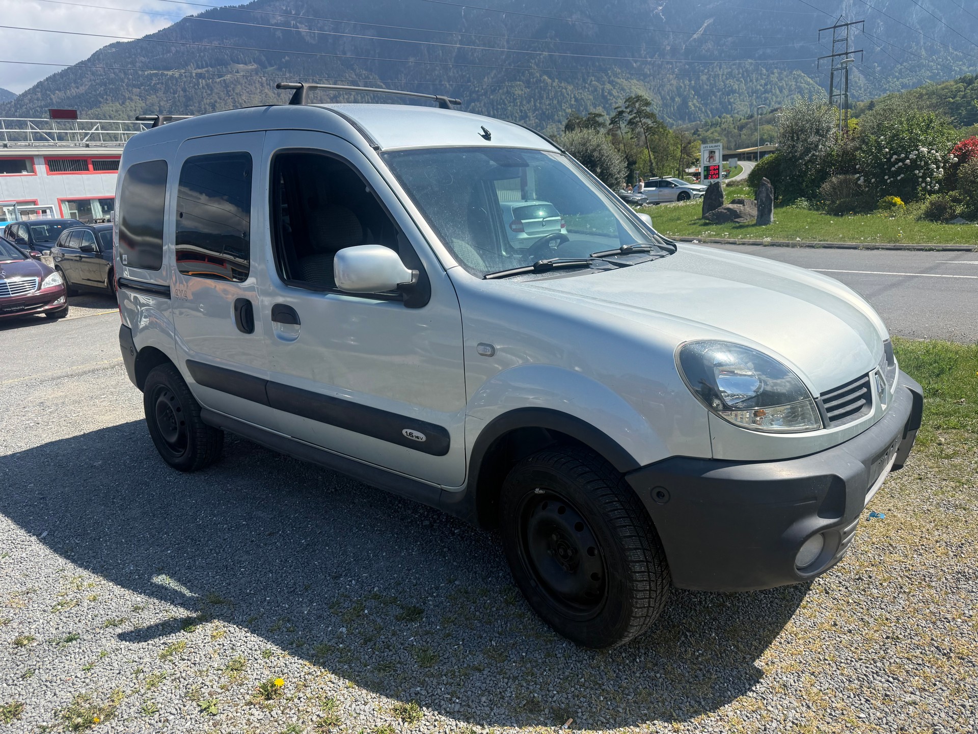 RENAULT Kangoo 1.6 16V Expression 4x4-image-3