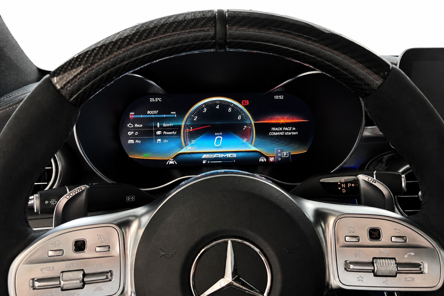 MERCEDES-BENZ C 63 S AMG Coupé-image-11