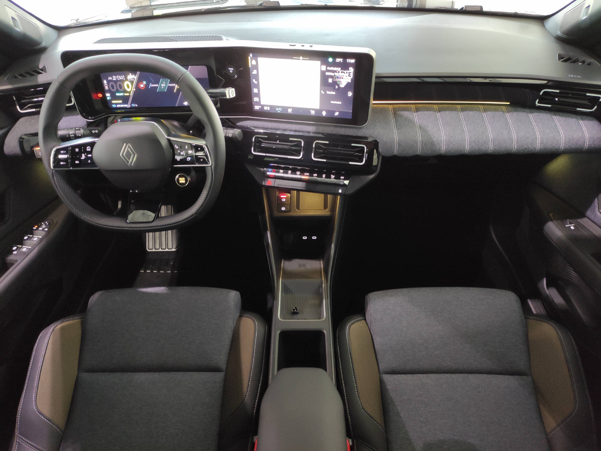 RENAULT R5 E-Tech Comfort Range techno-image-16