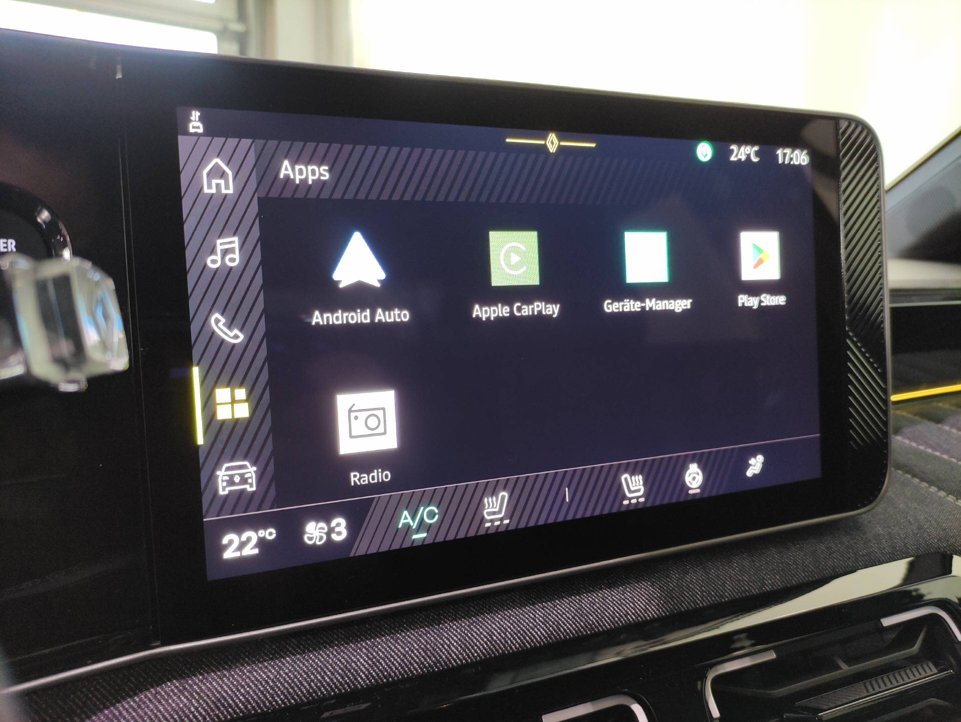 RENAULT R5 E-Tech Comfort Range techno-image-10