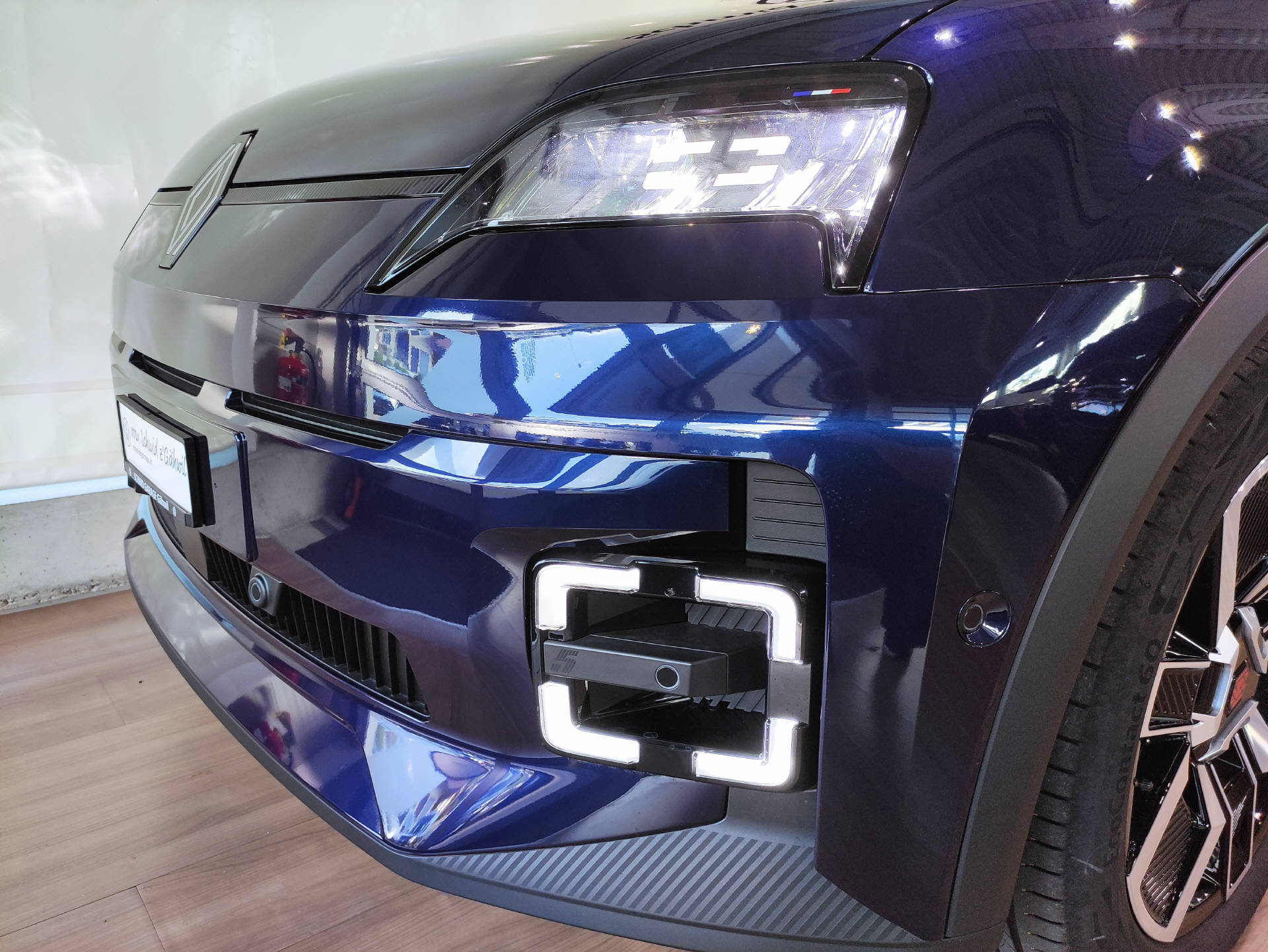 RENAULT R5 E-Tech Comfort Range techno-image-2