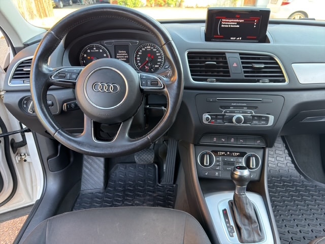 AUDI Q3 1.4 TFSI design S-tronic-image-12
