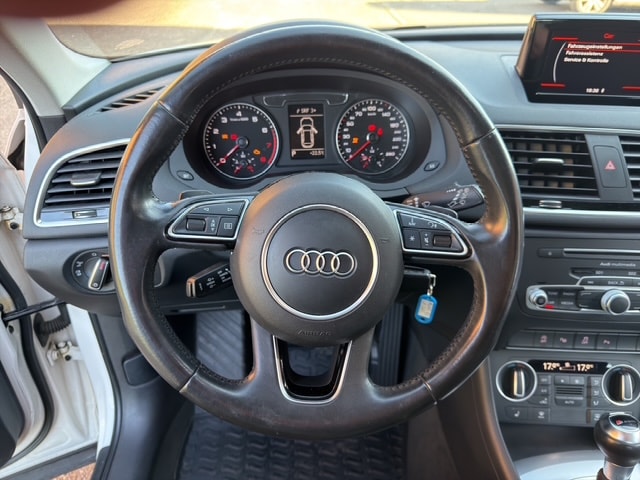 AUDI Q3 1.4 TFSI design S-tronic-image-14