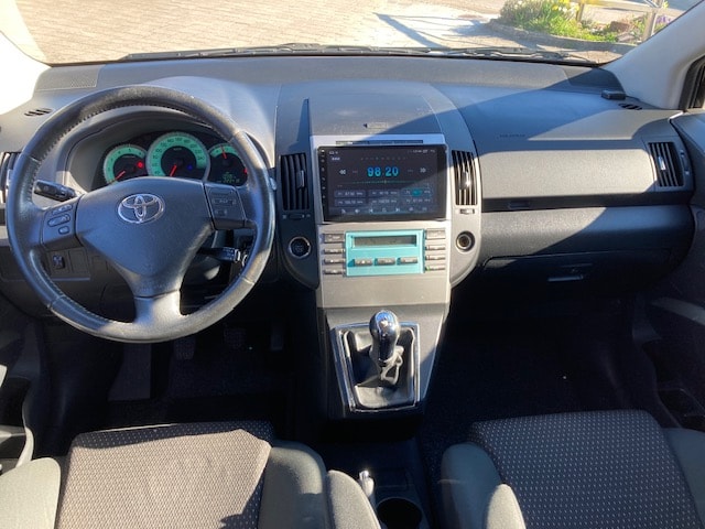 TOYOTA Corolla Verso 2.2 D-4D Linea Sol-image-9