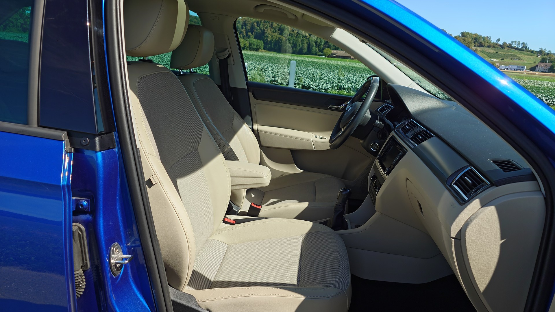 SKODA Rapid Spaceback 1.2 TSI Style-image-12