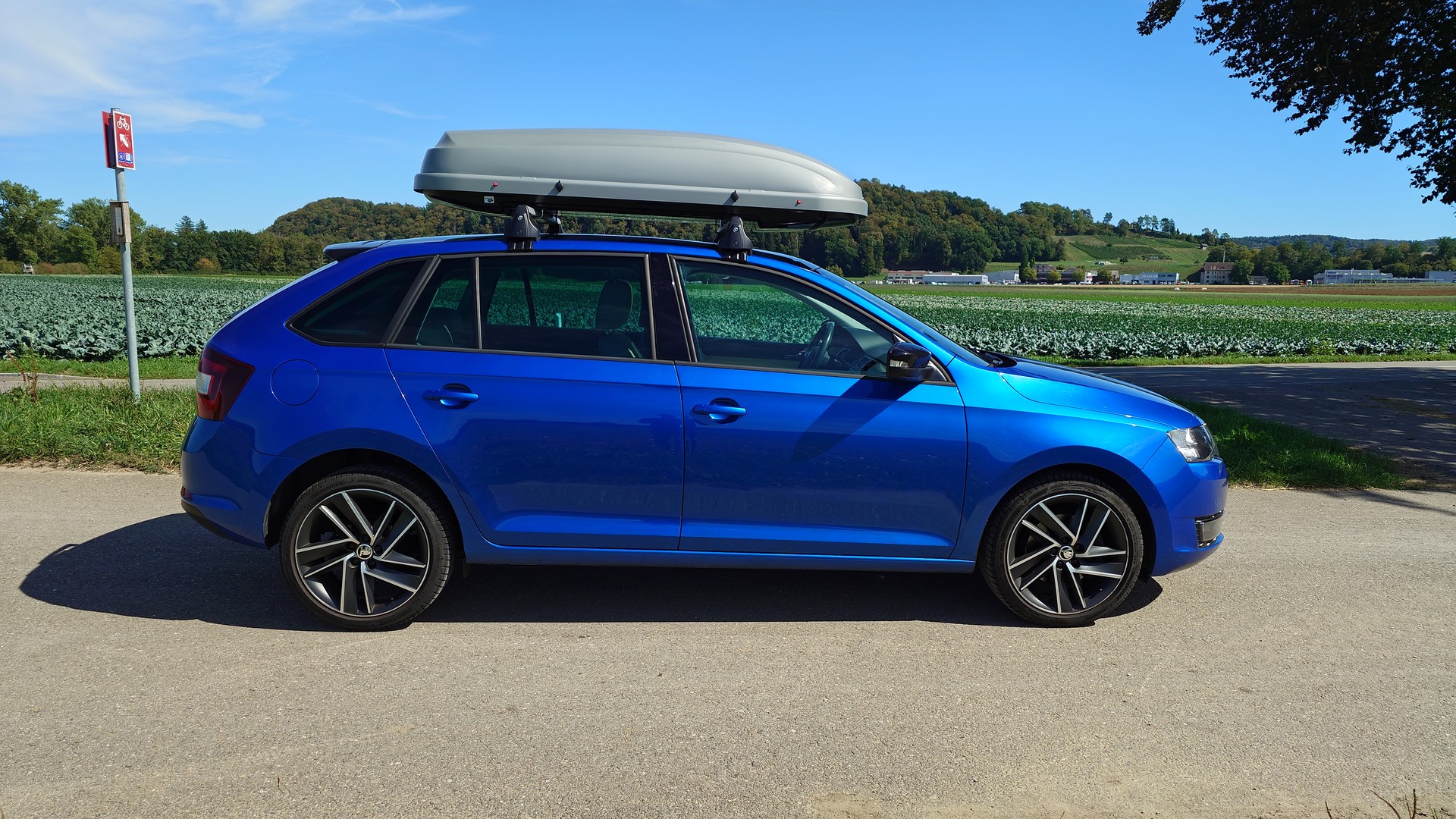 SKODA Rapid Spaceback 1.2 TSI Style-image-6