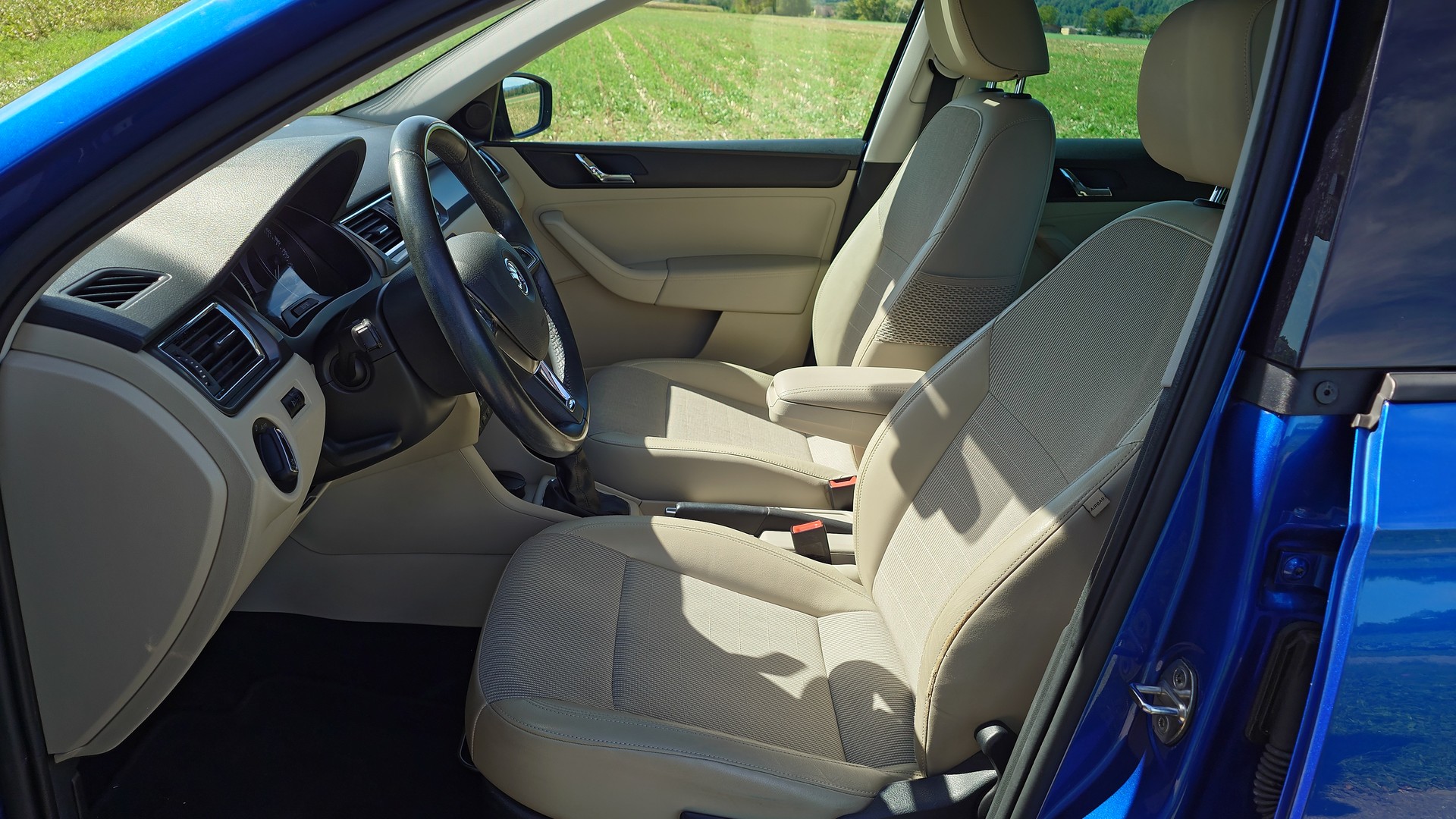 SKODA Rapid Spaceback 1.2 TSI Style-image-11